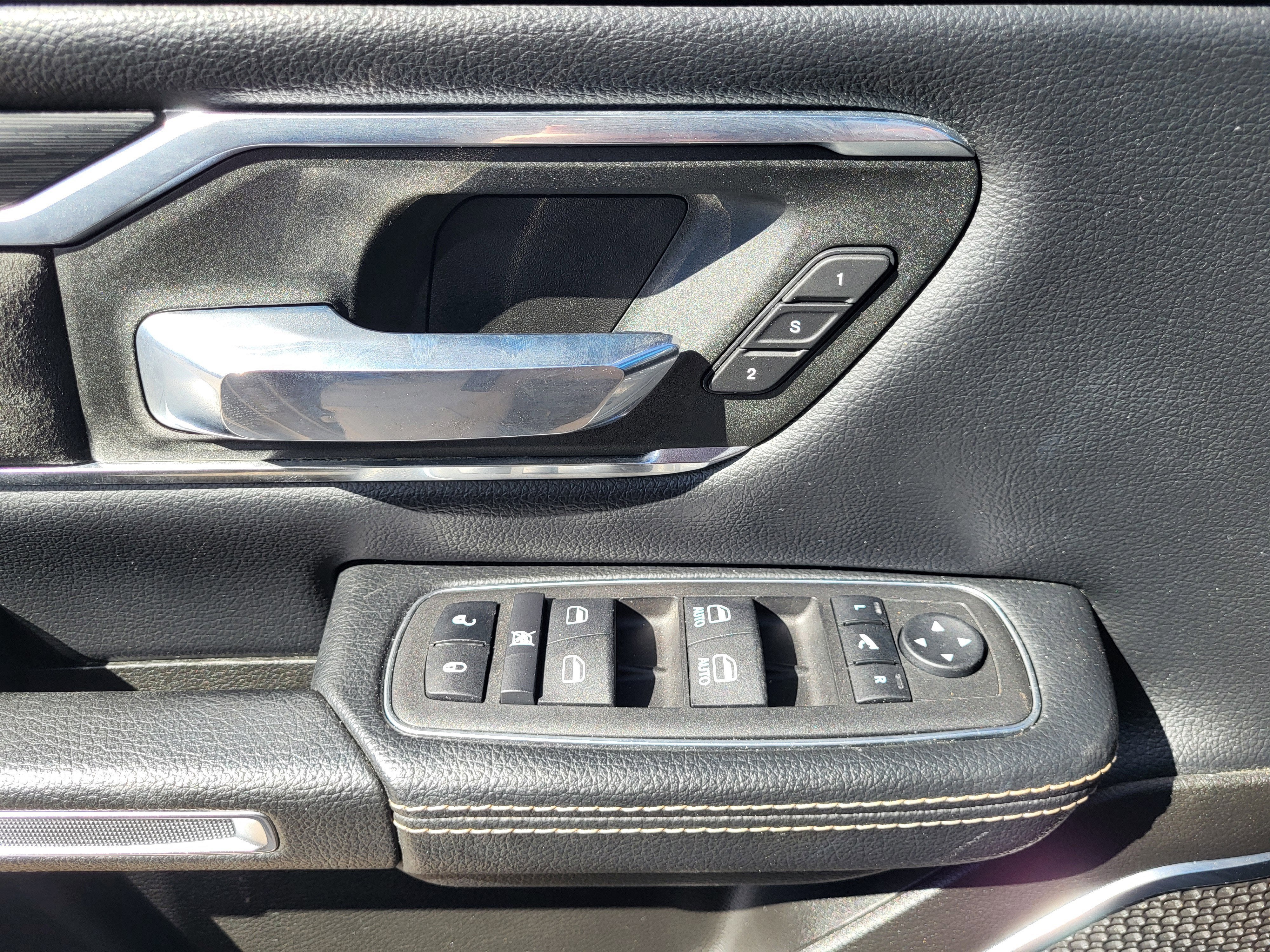 2024 RAM 1500 Laramie