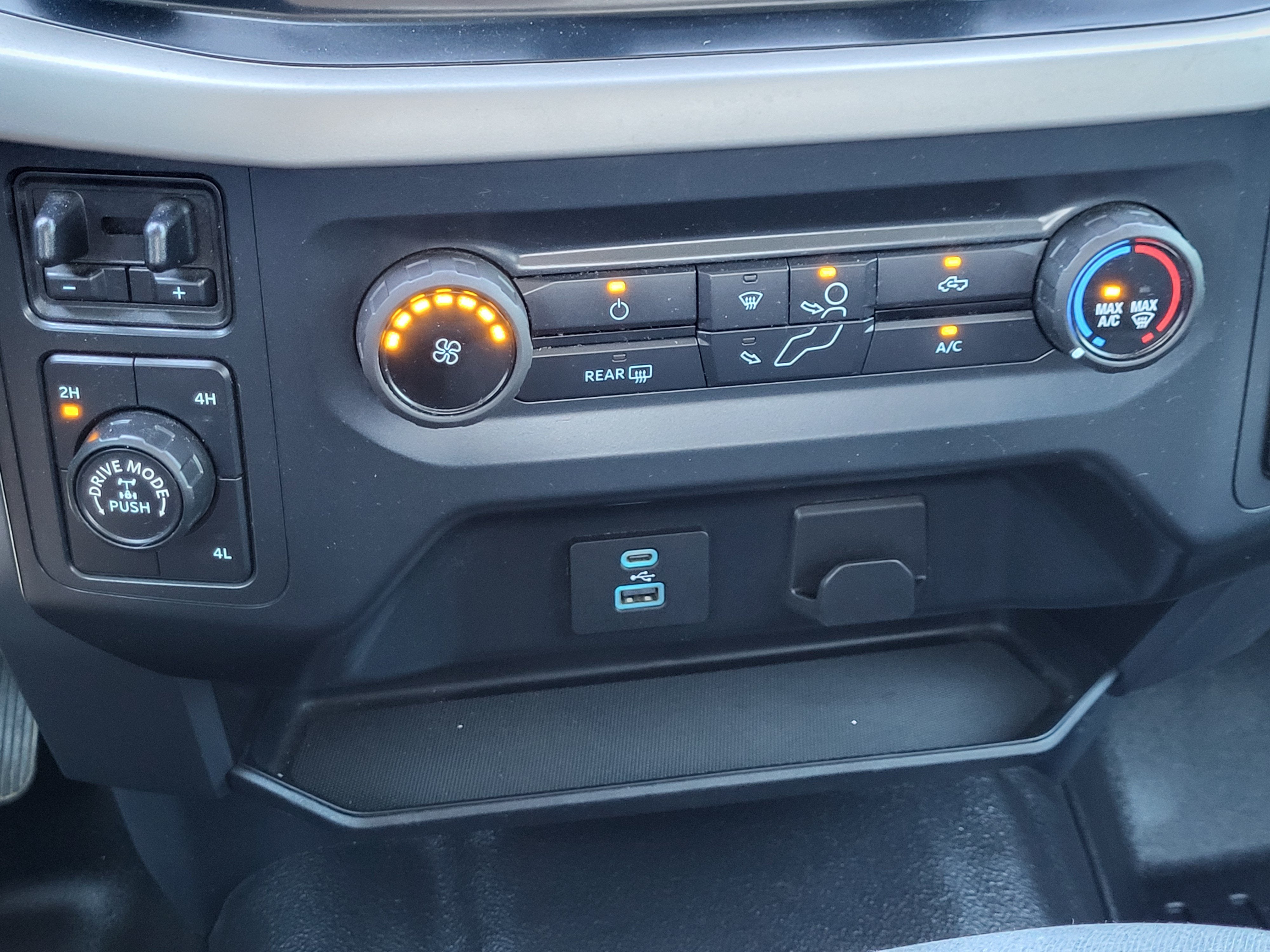 2022 Ford F-150 Base