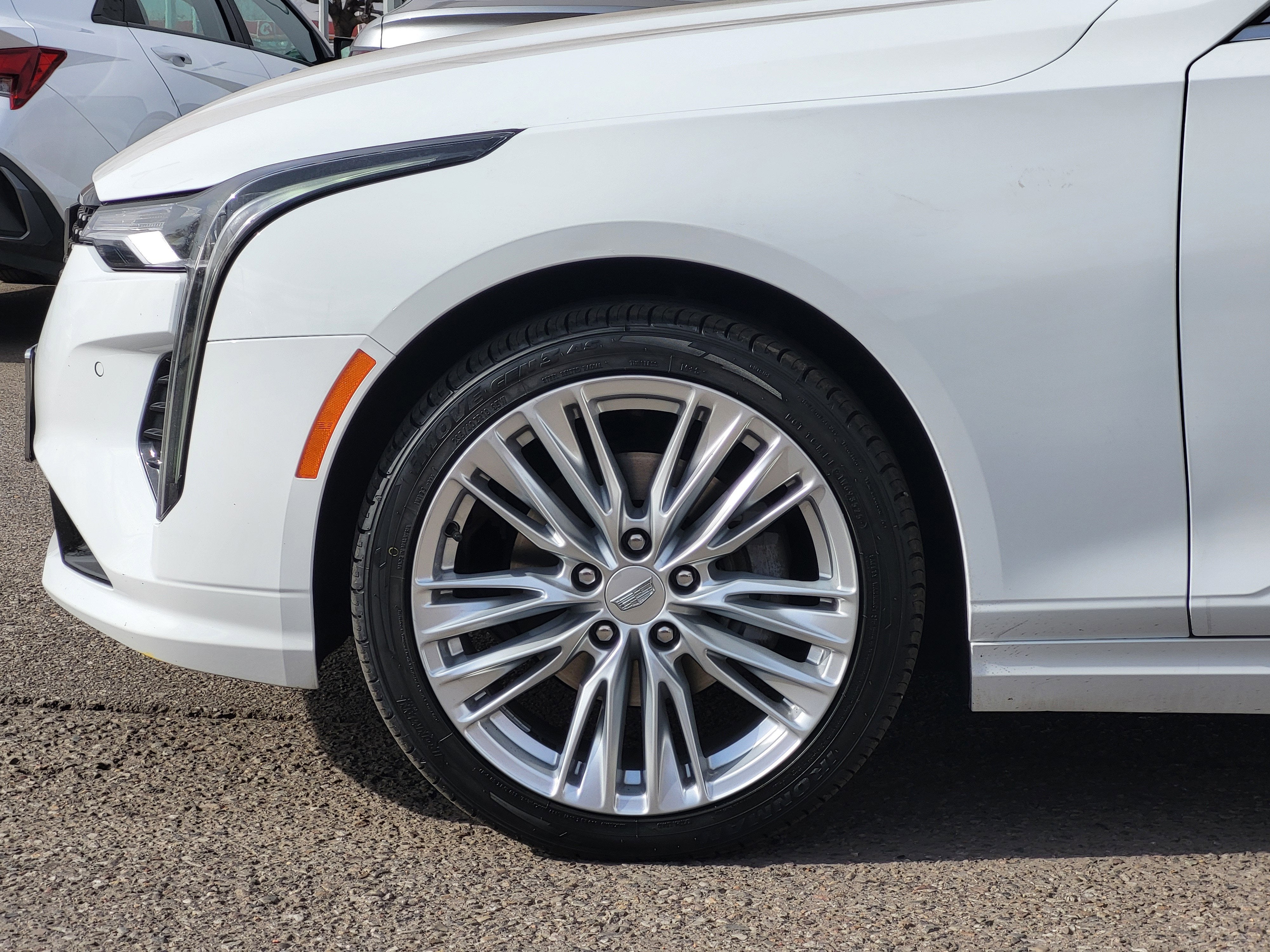 2023 Cadillac CT4 Premium Luxury