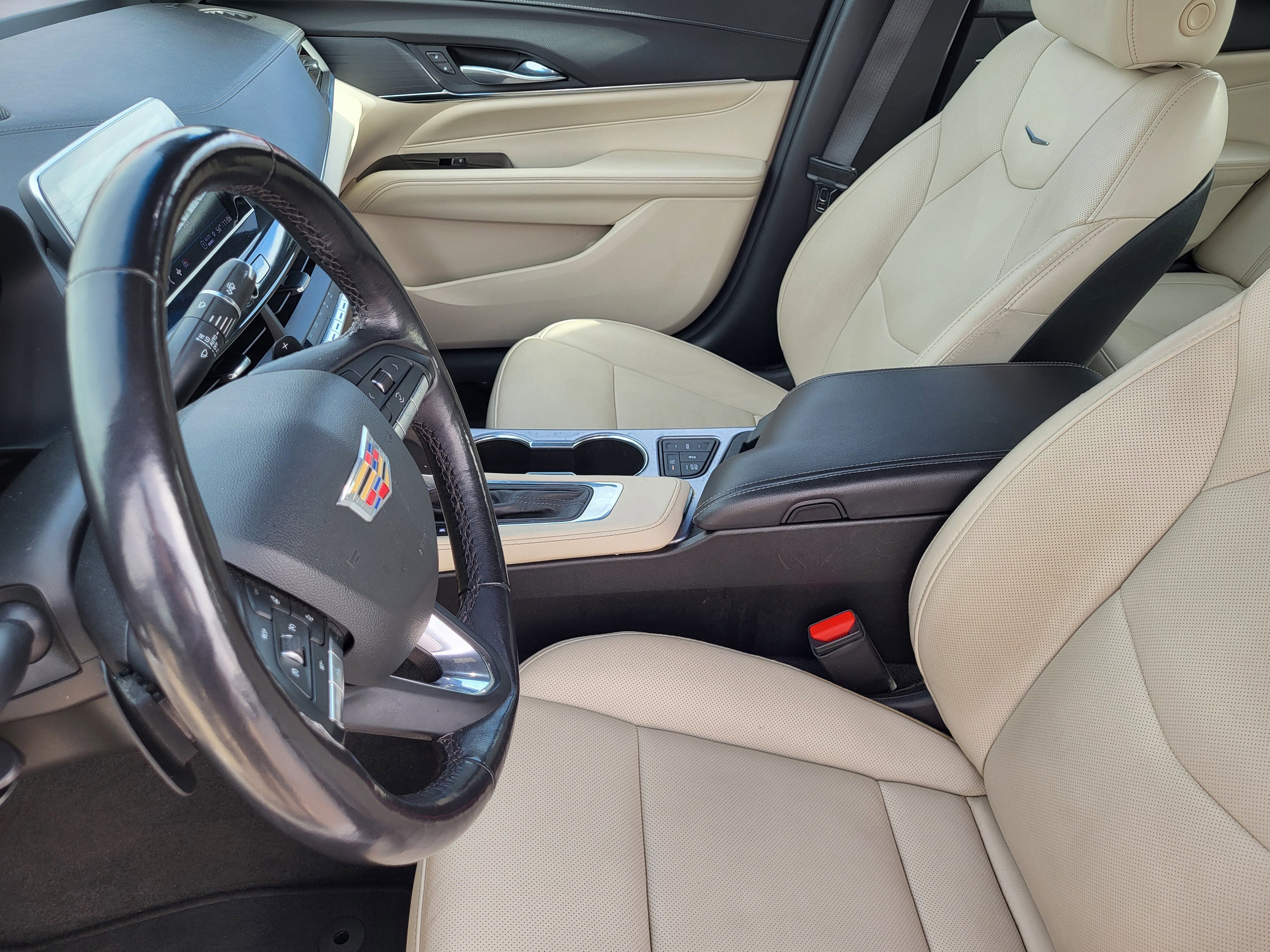 2023 Cadillac CT4 Premium Luxury