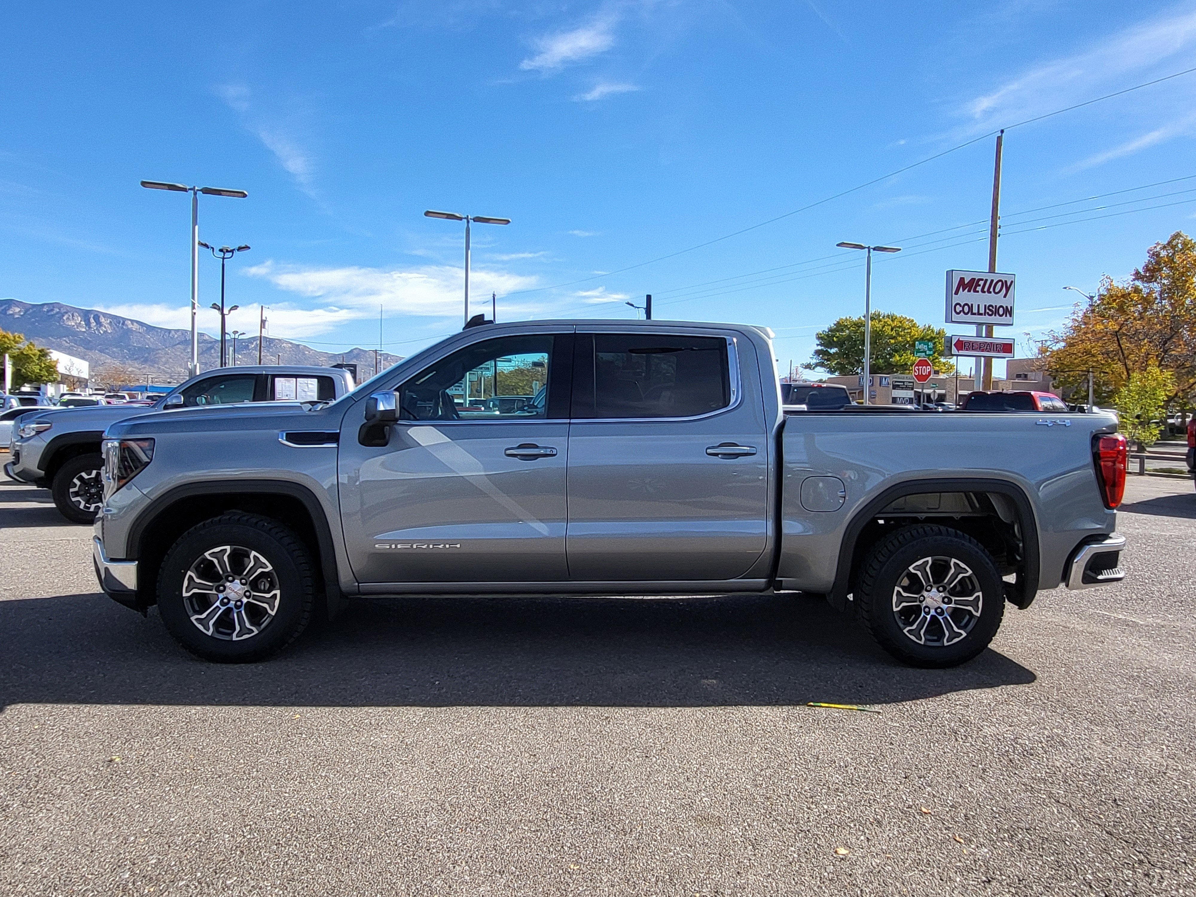 2023 GMC Sierra 1500 SLE