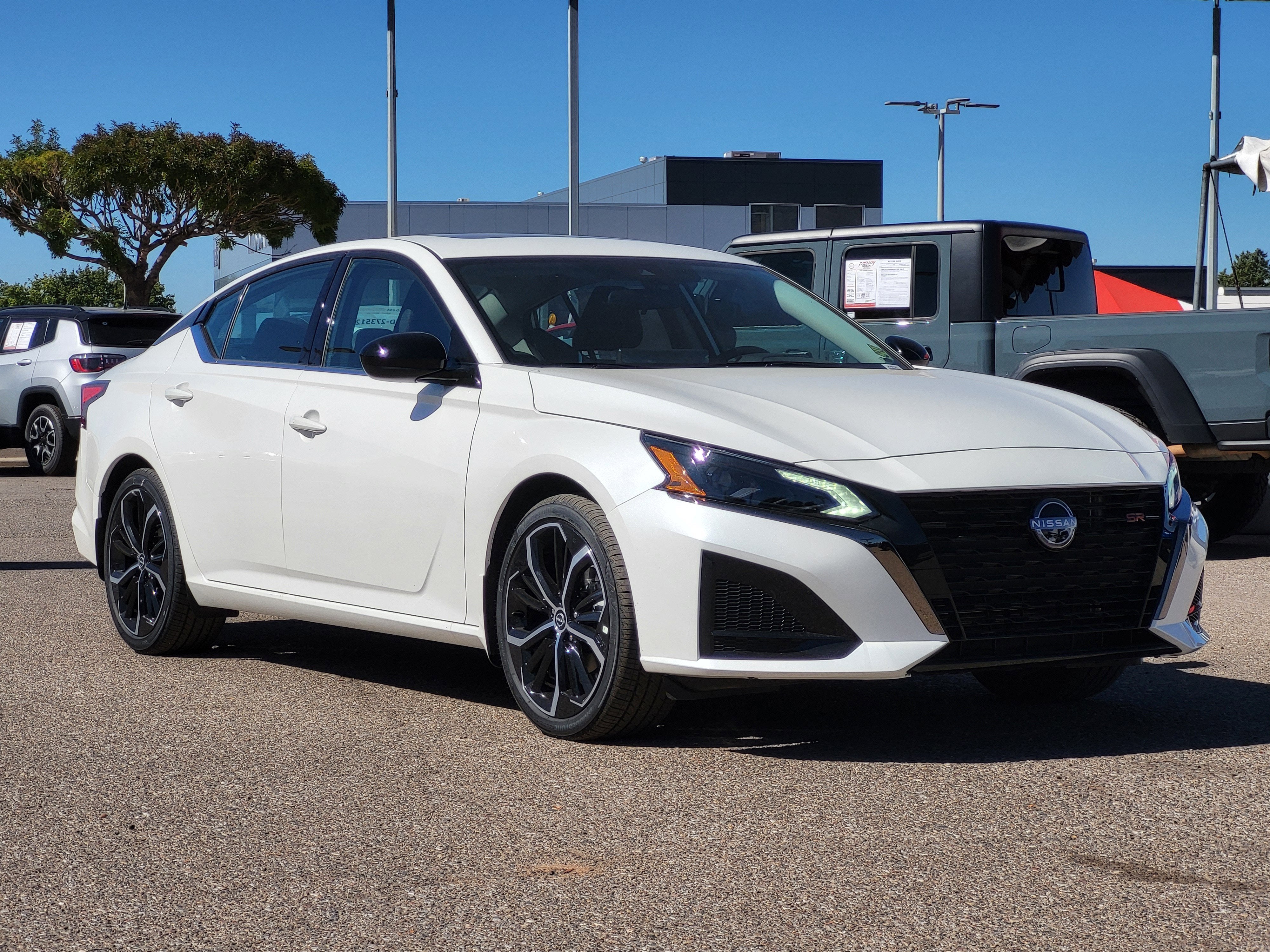 2025 Nissan Altima SR FWD