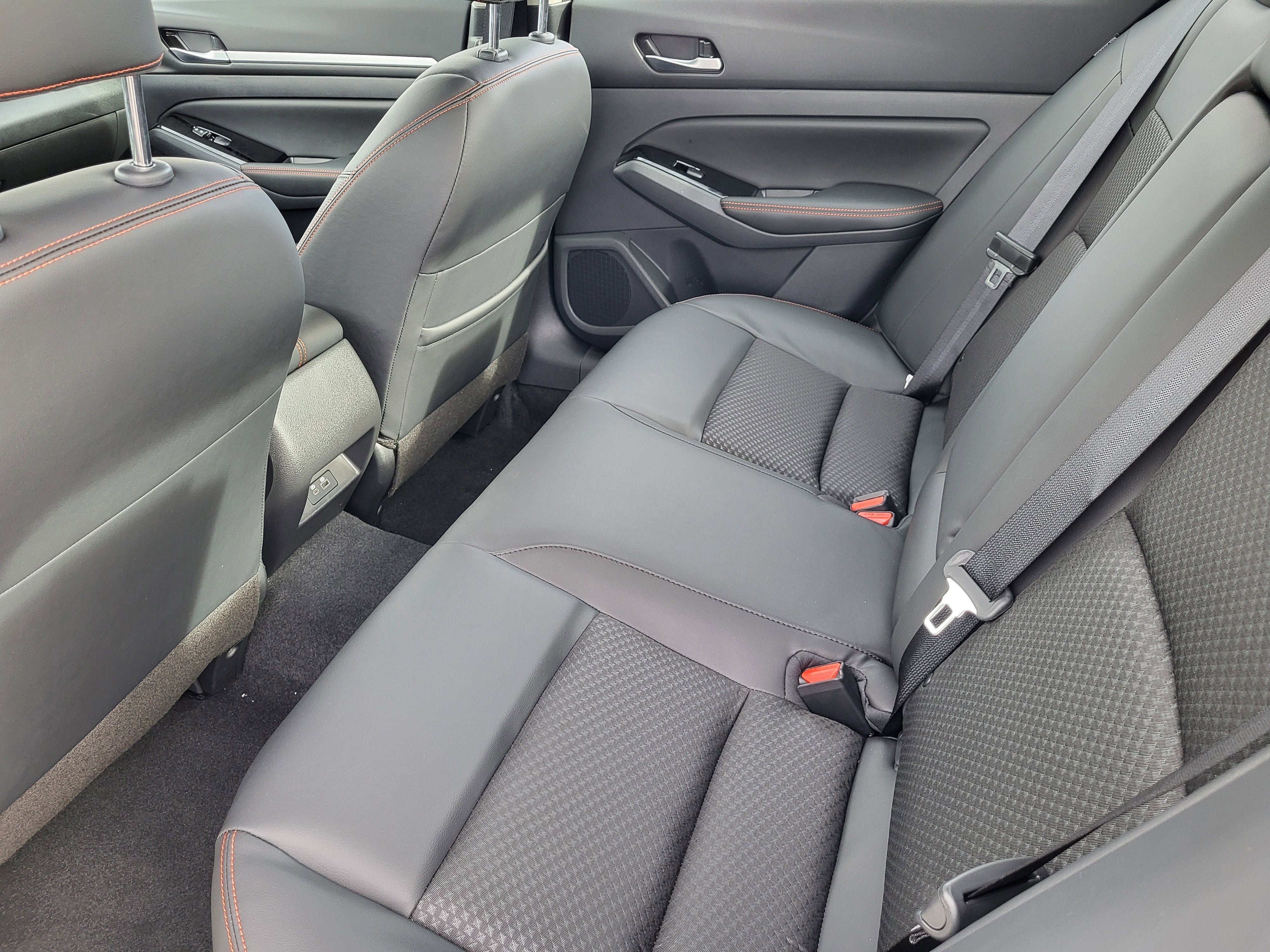 2025 Nissan Altima SR FWD