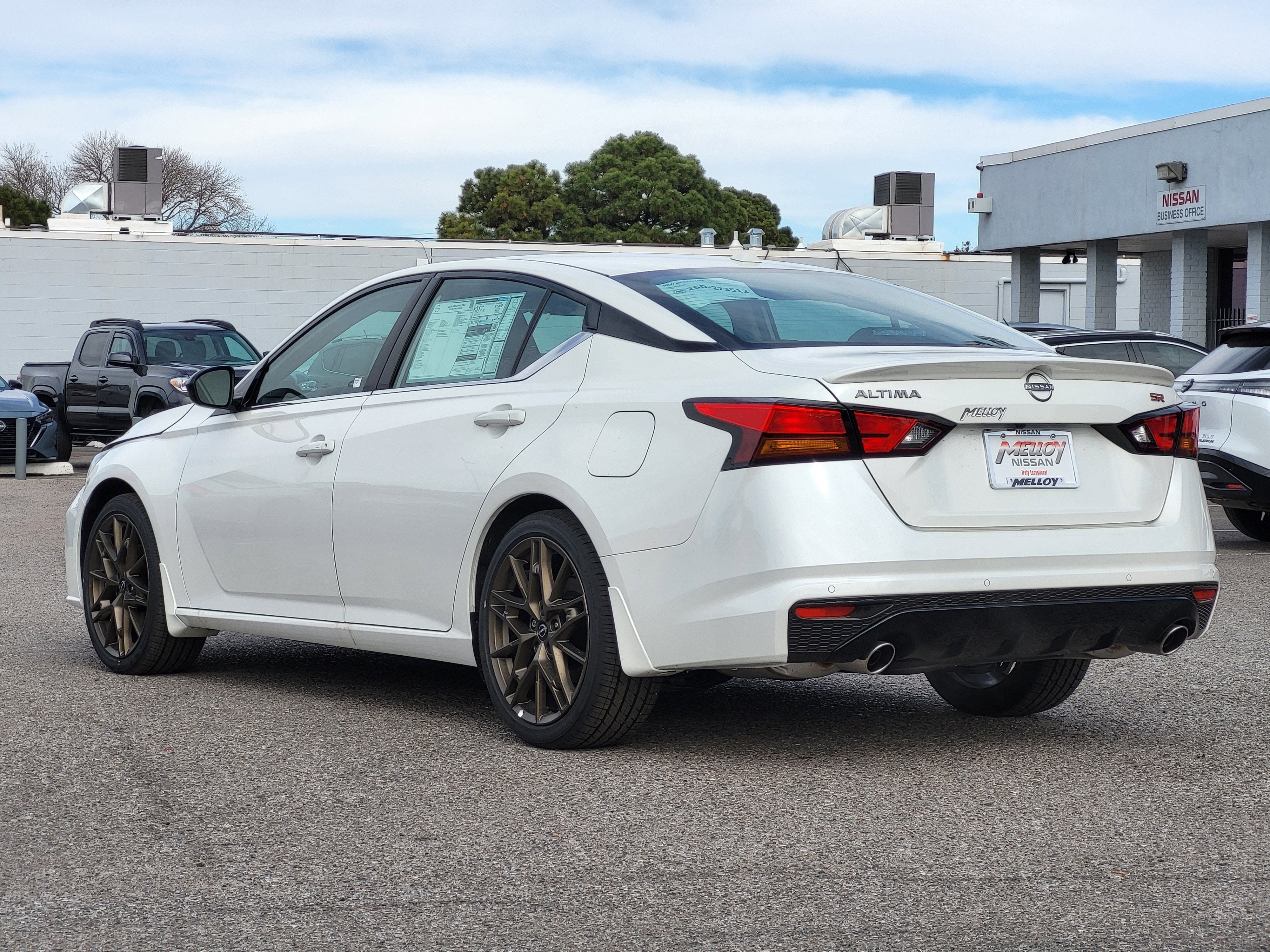 2025 Nissan Altima SR FWD