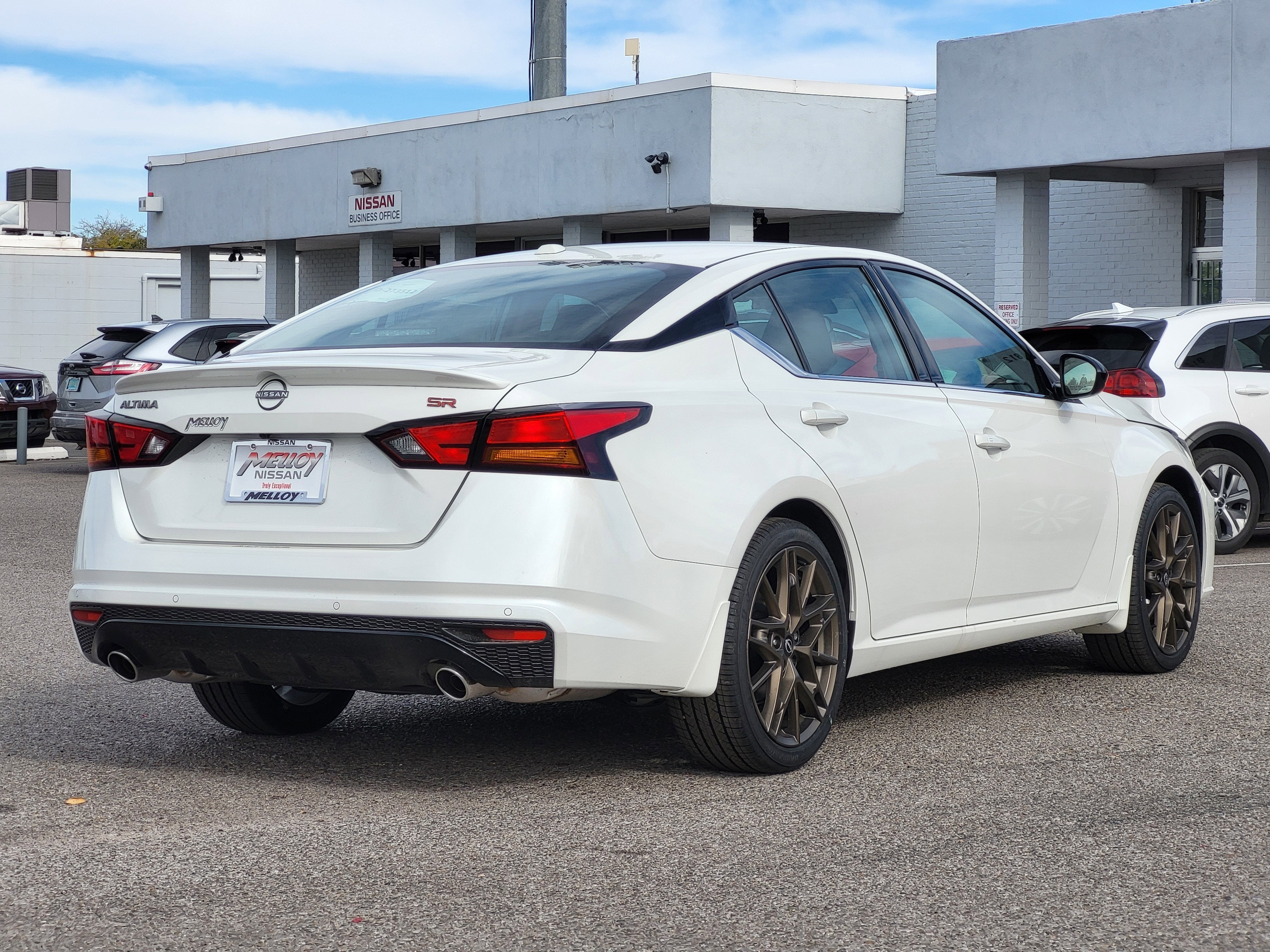 2025 Nissan Altima SR FWD