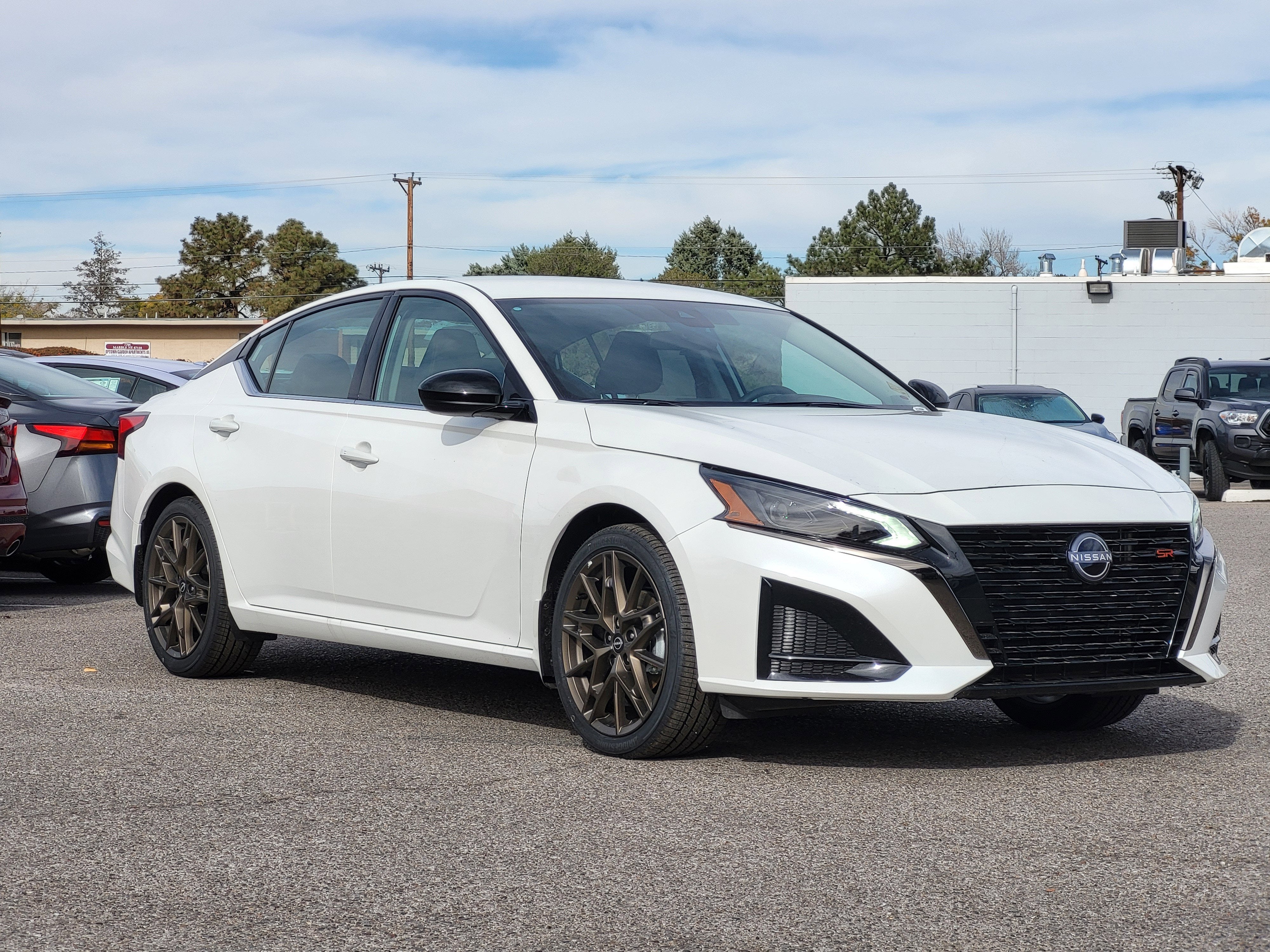 2025 Nissan Altima SR FWD