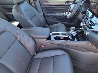 2025 Nissan Altima SR FWD