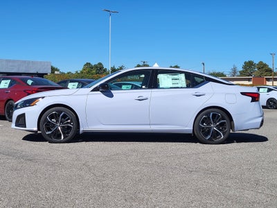 2025 Nissan Altima SR FWD