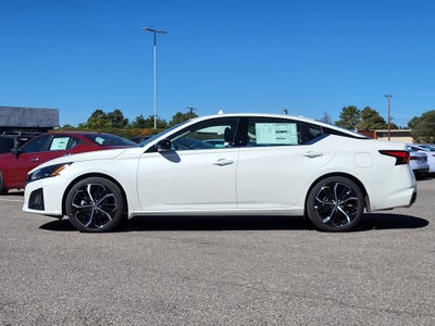 2025 Nissan Altima SR FWD