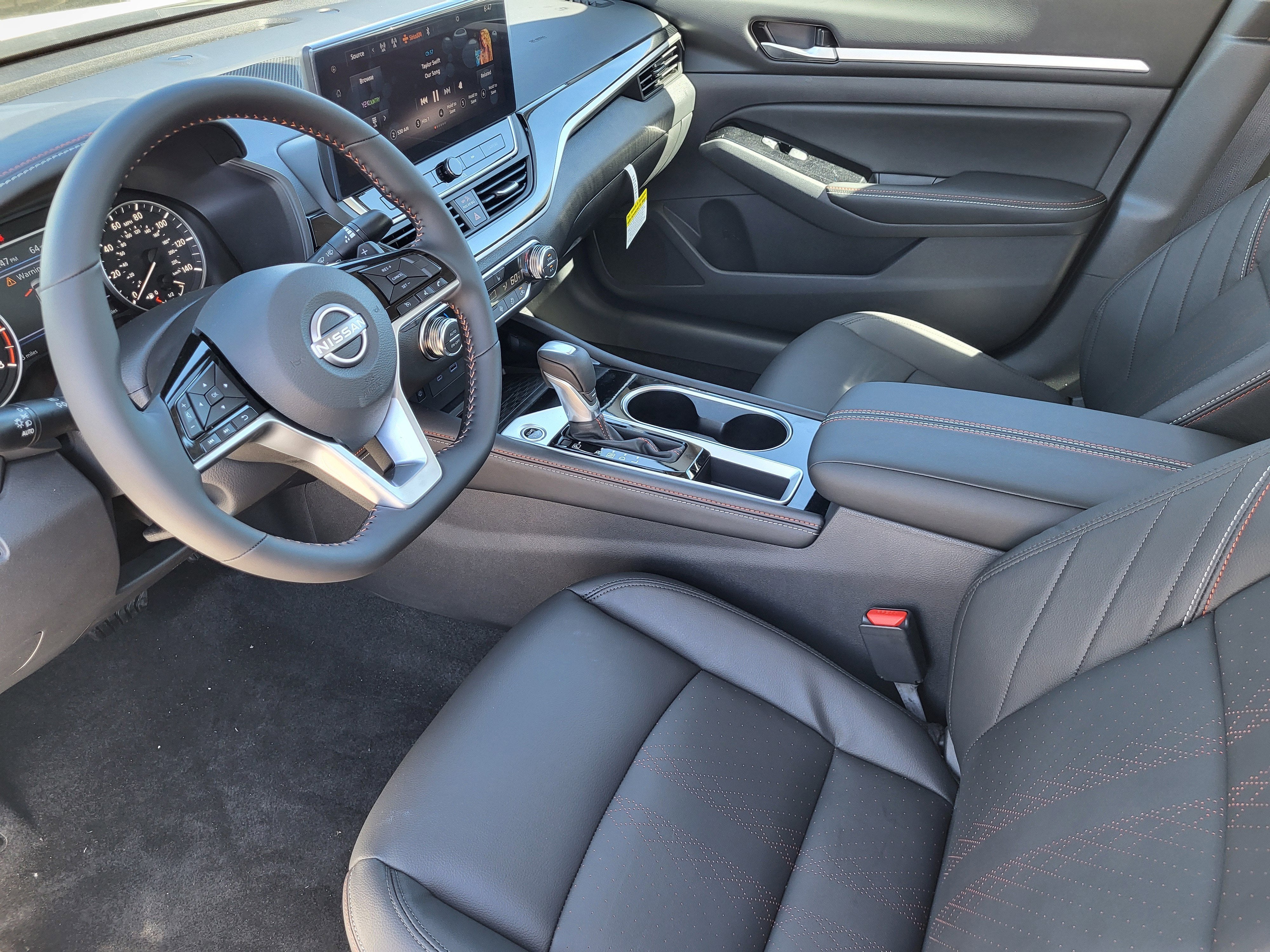 2025 Nissan Altima SR FWD