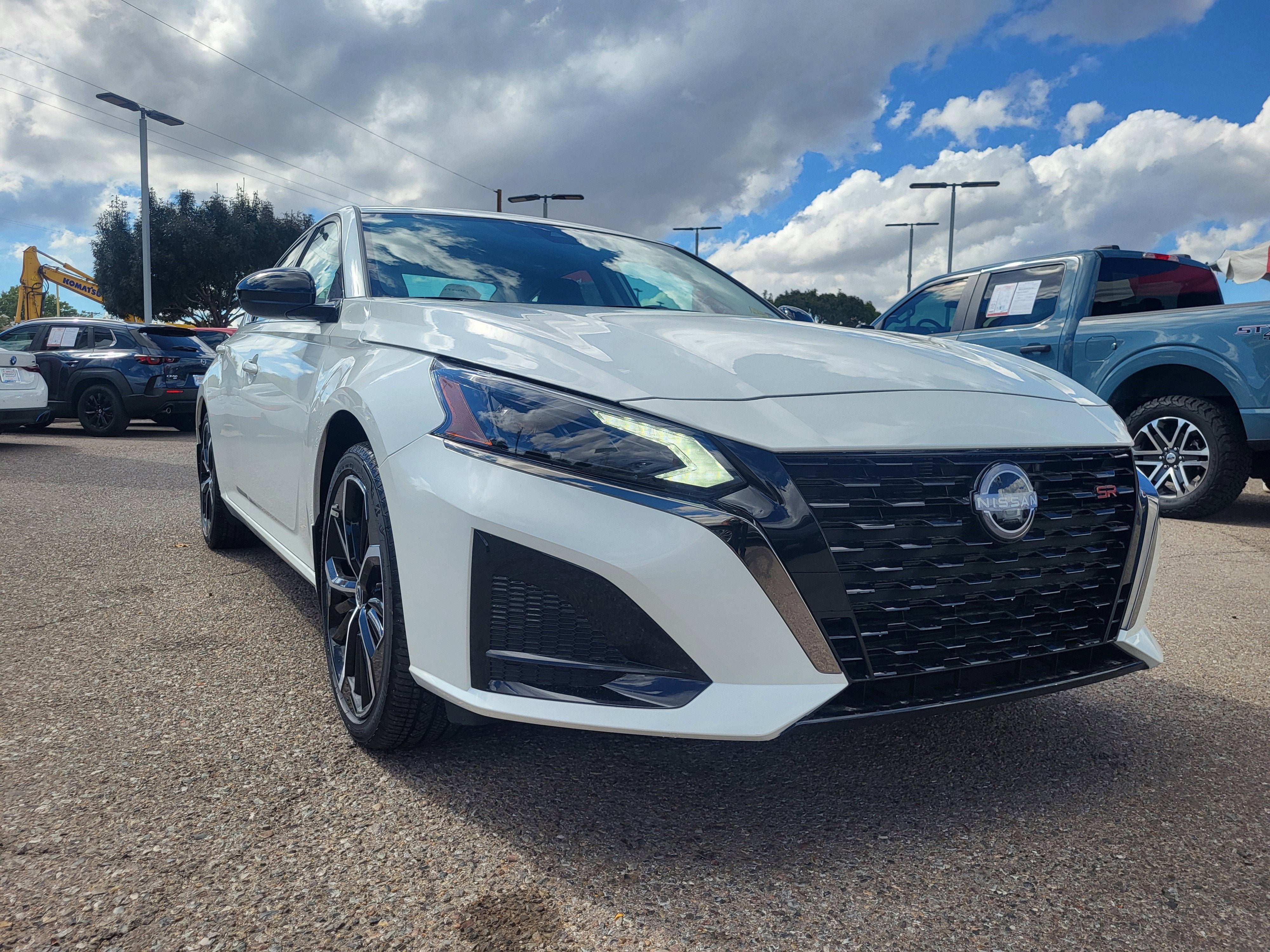 2025 Nissan Altima SR FWD