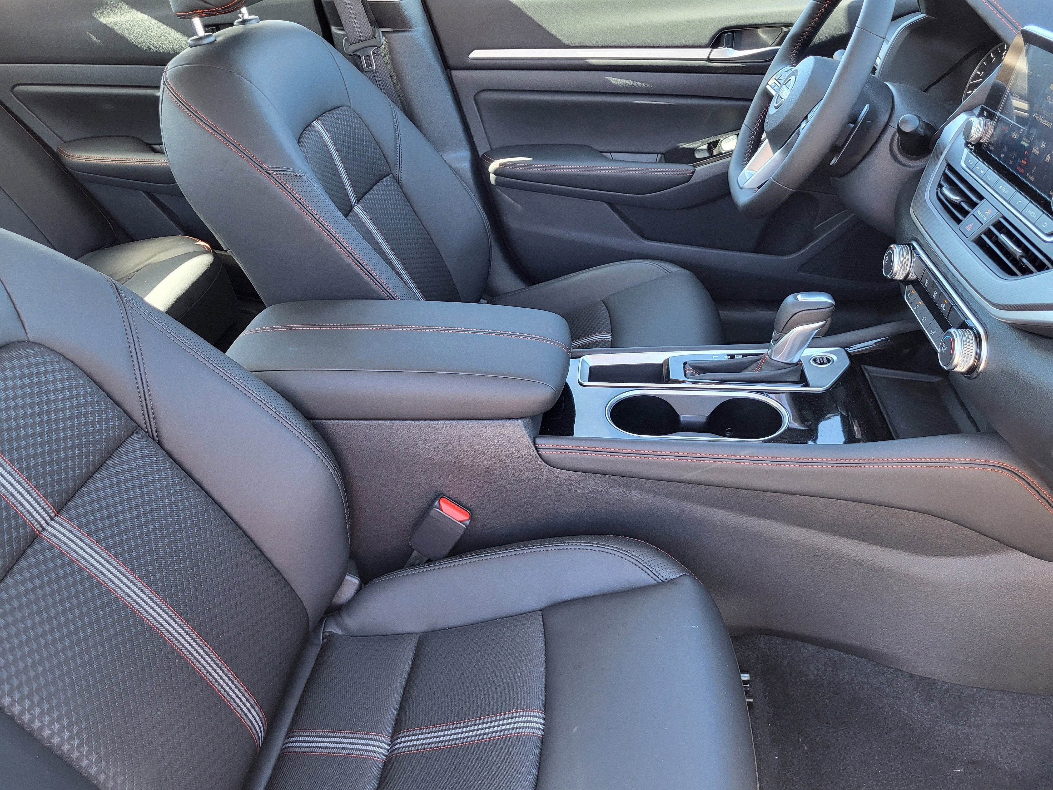 2025 Nissan Altima SR FWD