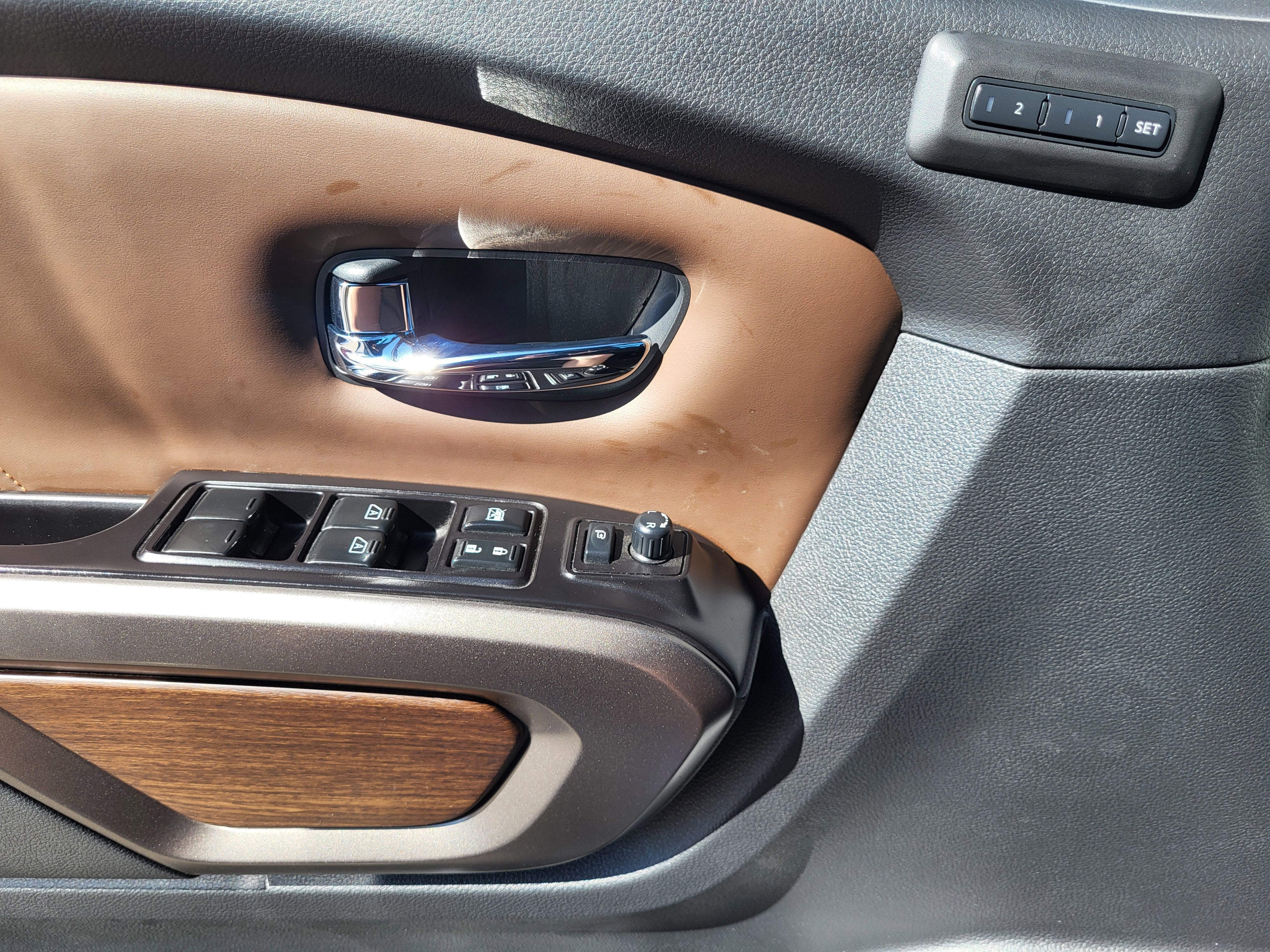 2021 Nissan Titan Platinum Reserve
