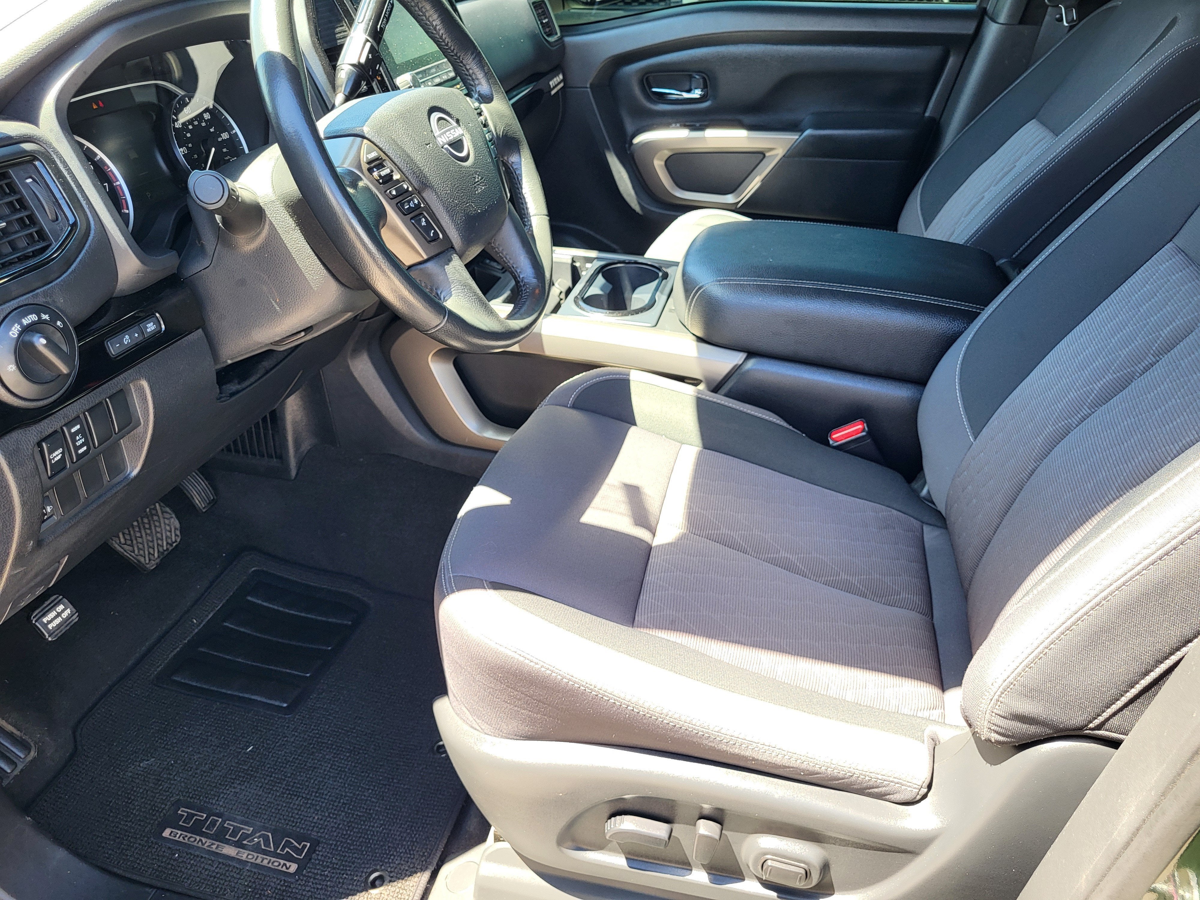 2024 Nissan Titan SV