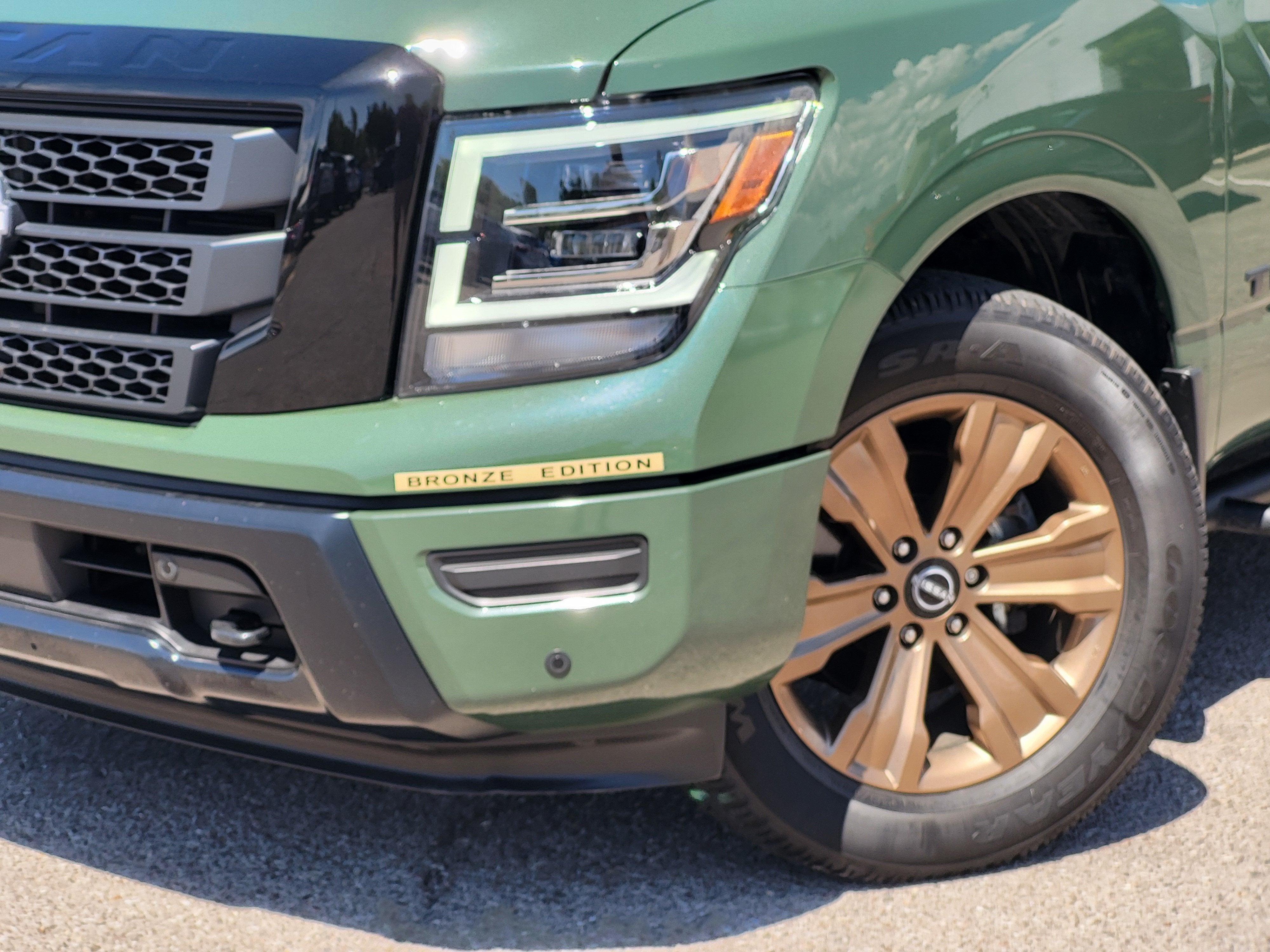 2024 Nissan Titan SV