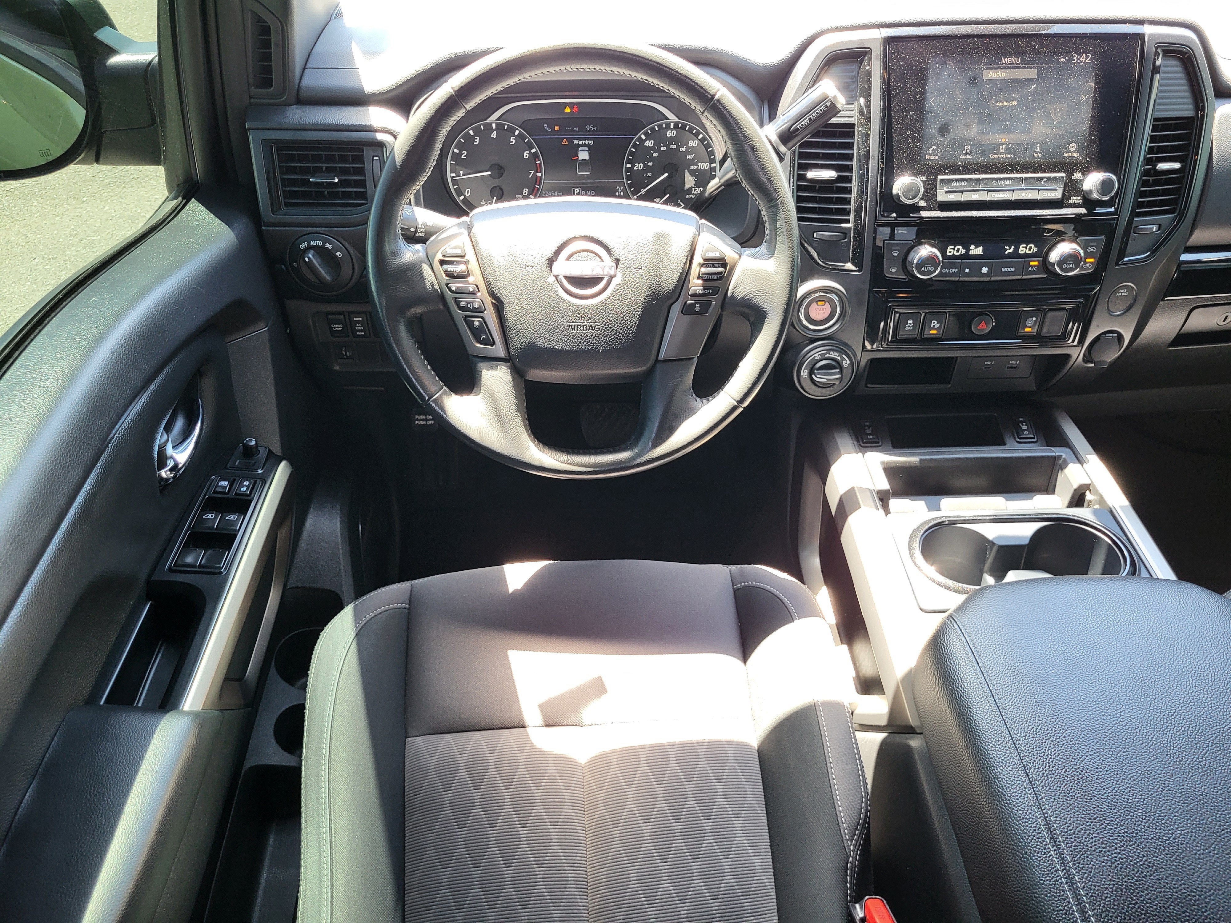 2024 Nissan Titan SV