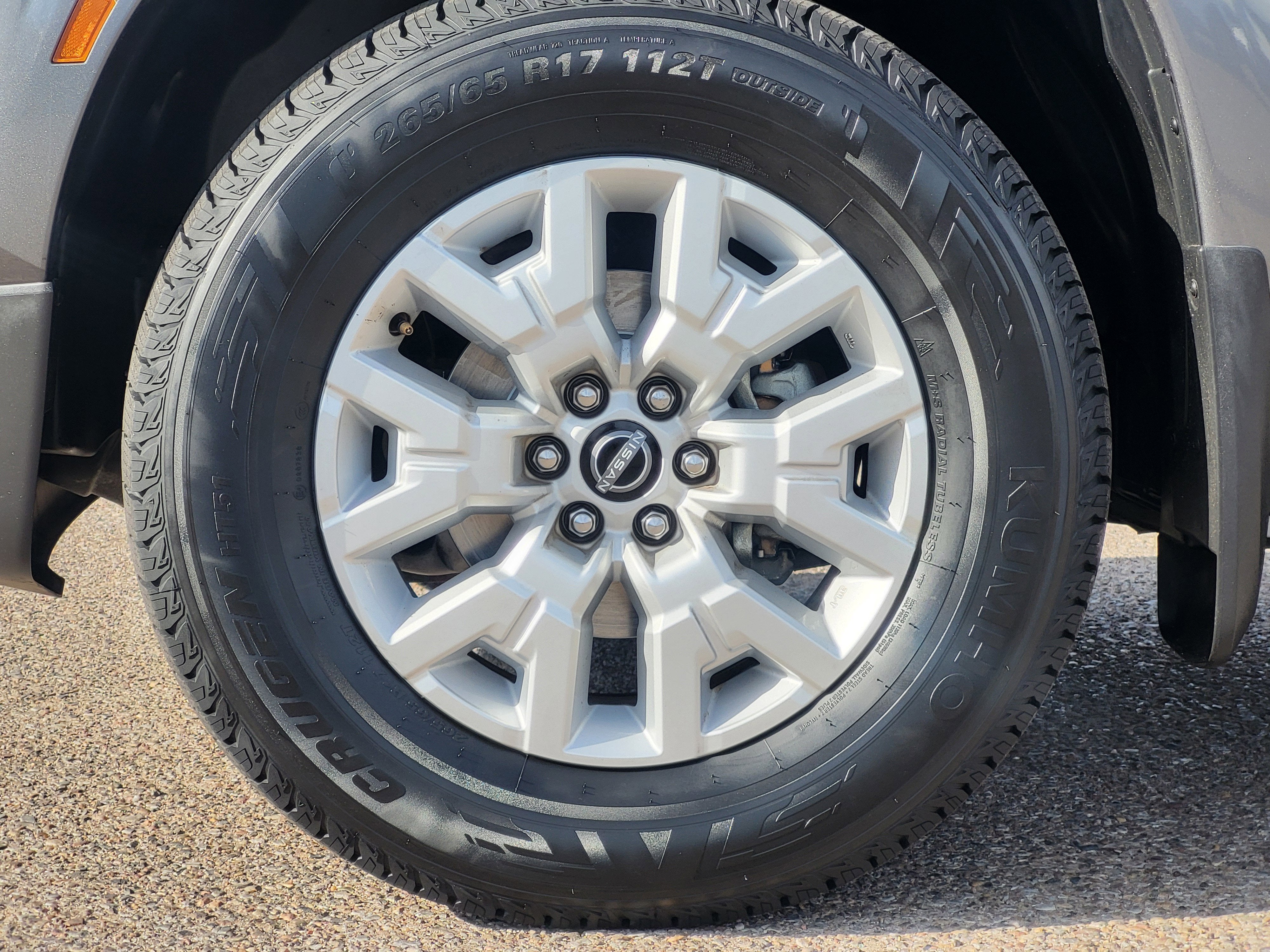 2022 Nissan Frontier SV