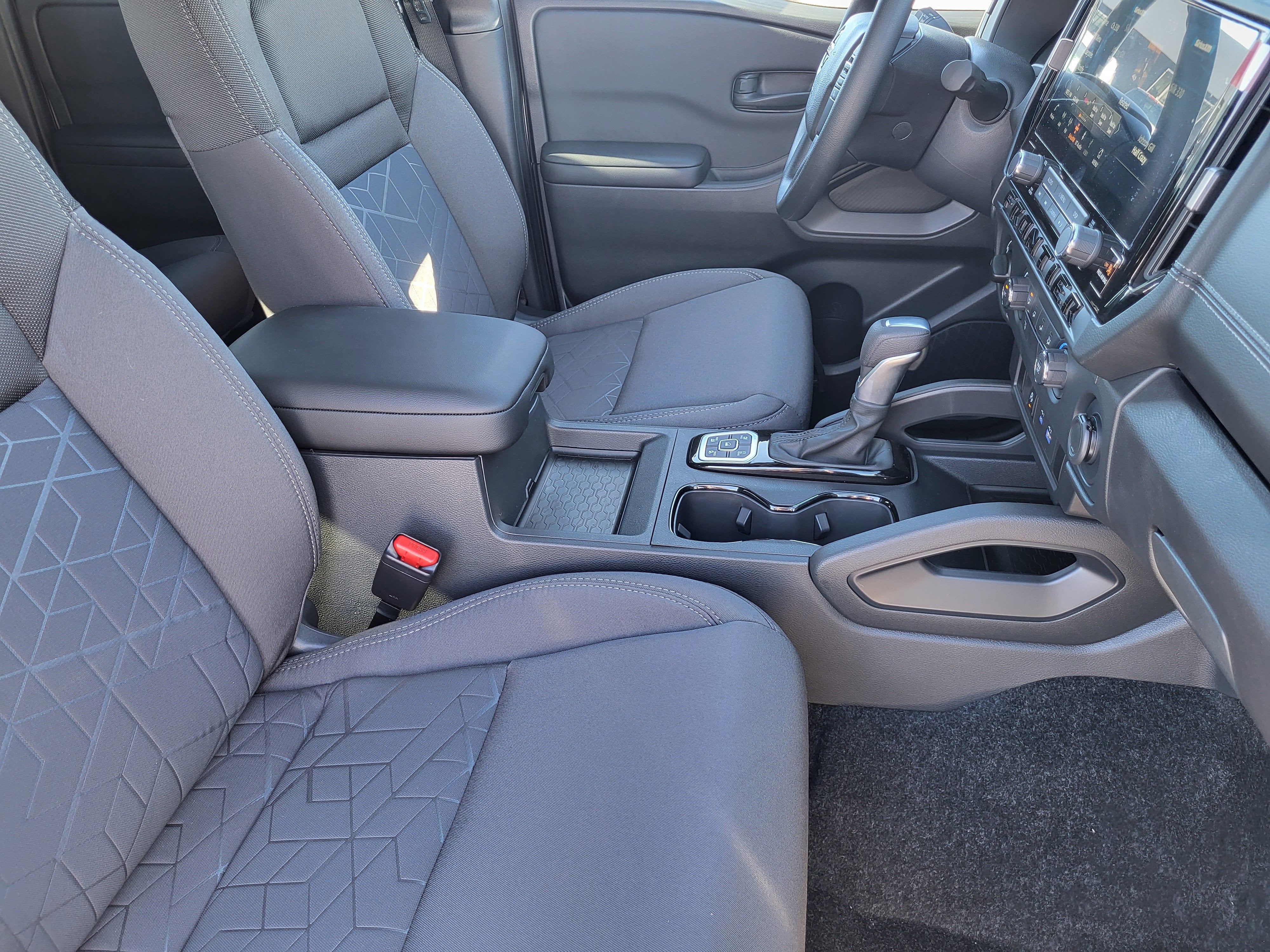 2026 Nissan Frontier Crew Cab 4x4 SV