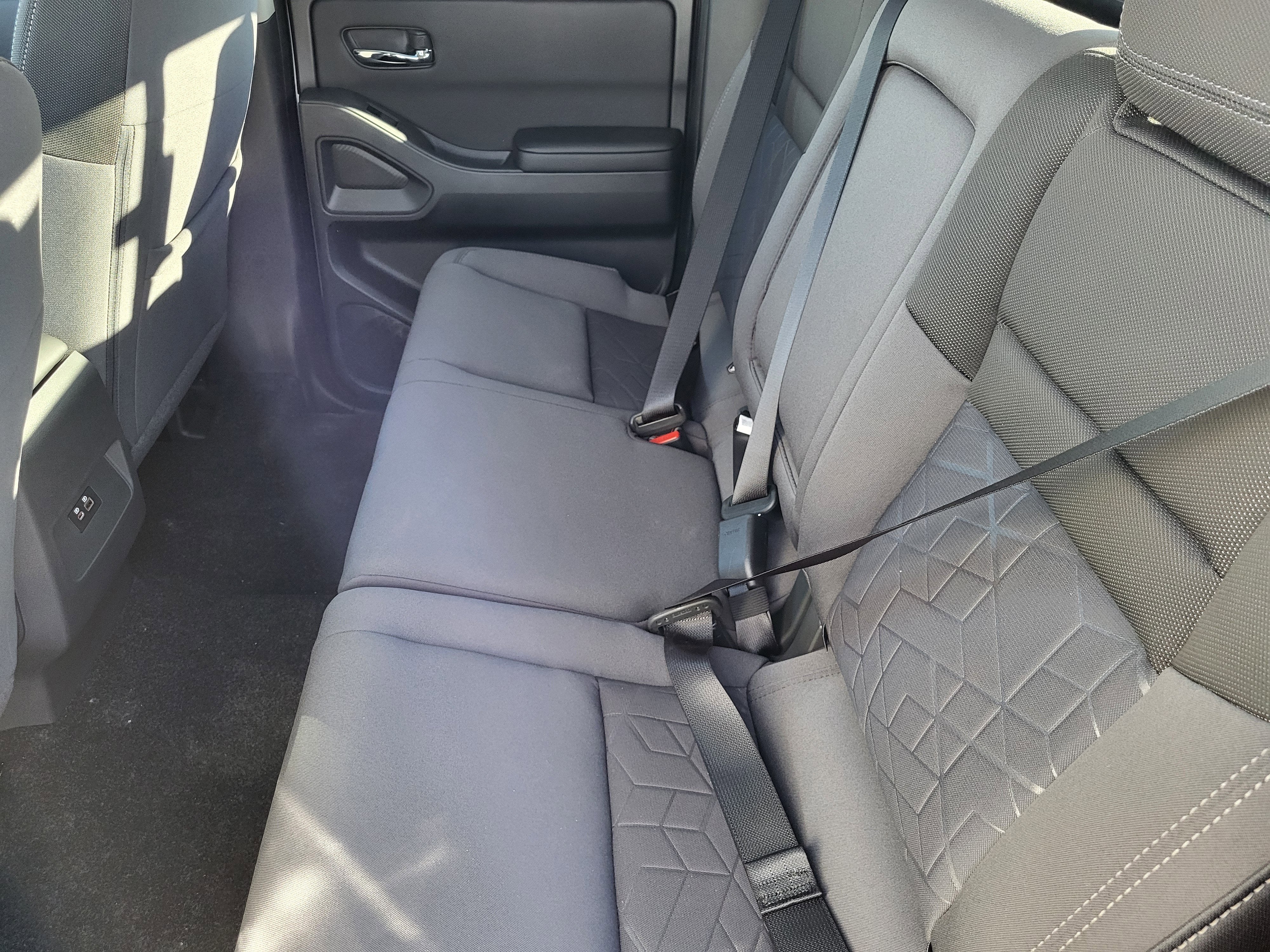 2026 Nissan Frontier Crew Cab 4x4 SV