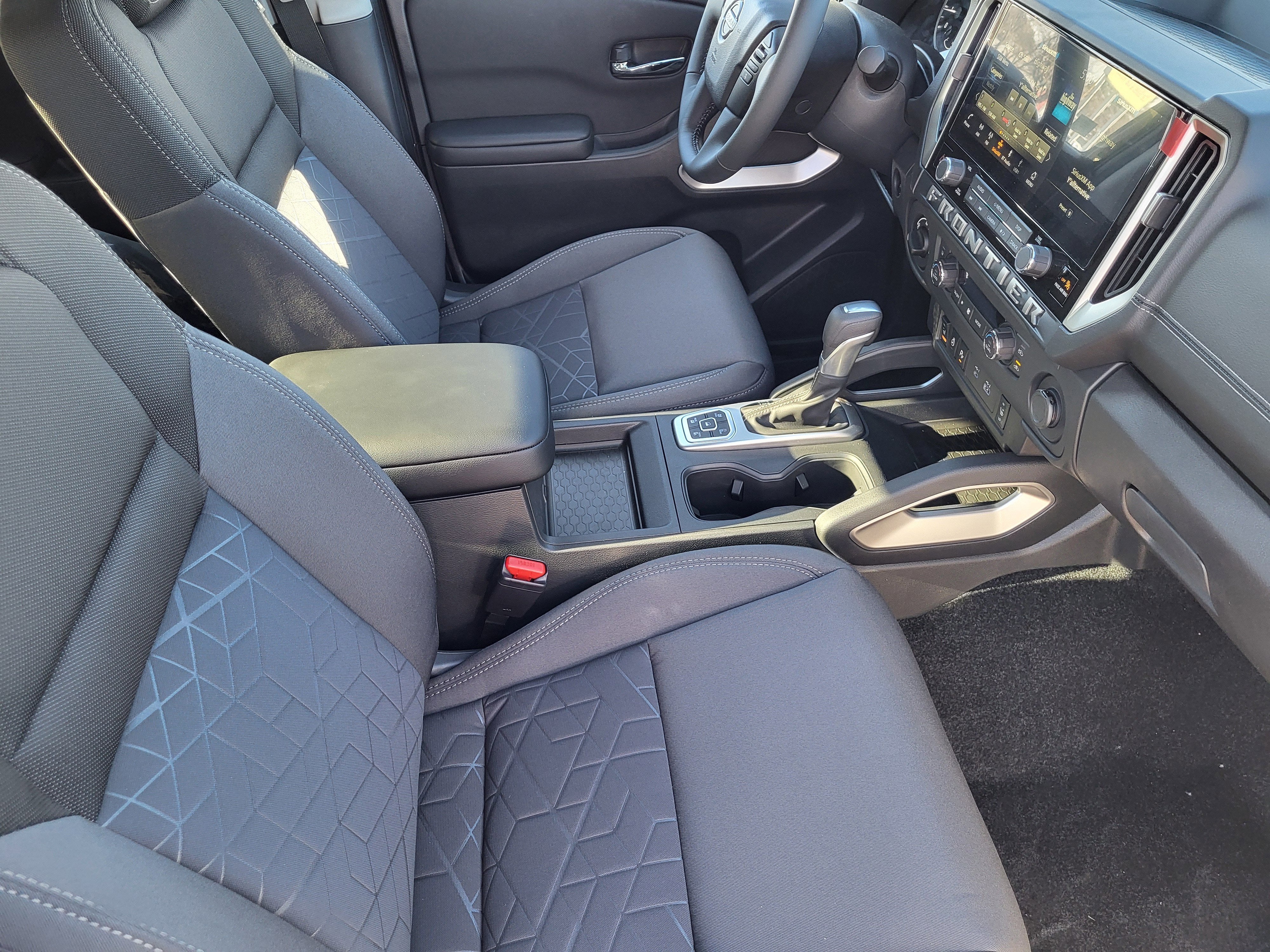 2026 Nissan Frontier Crew Cab 4x4 SV