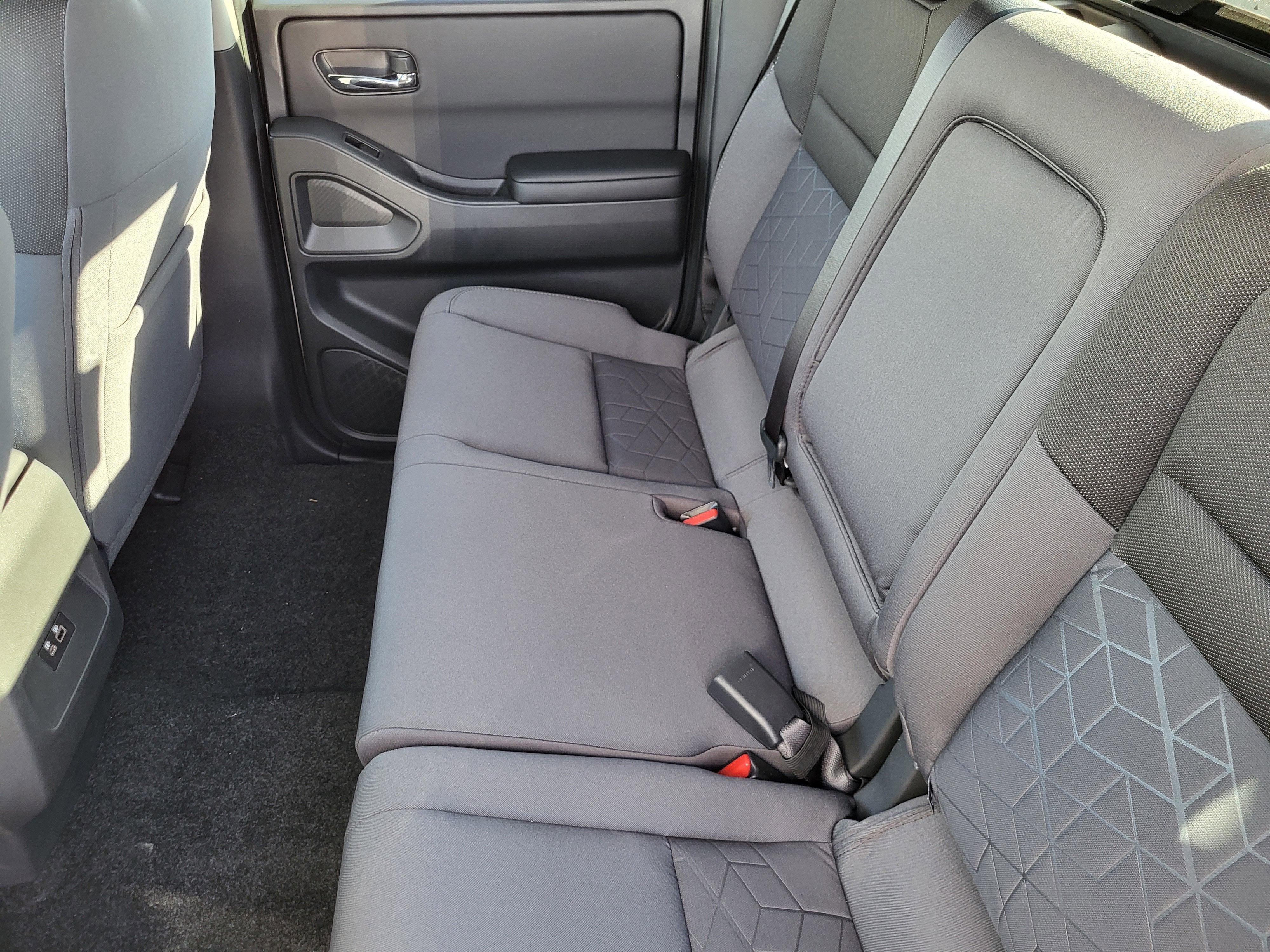 2026 Nissan Frontier Crew Cab 4x4 SV