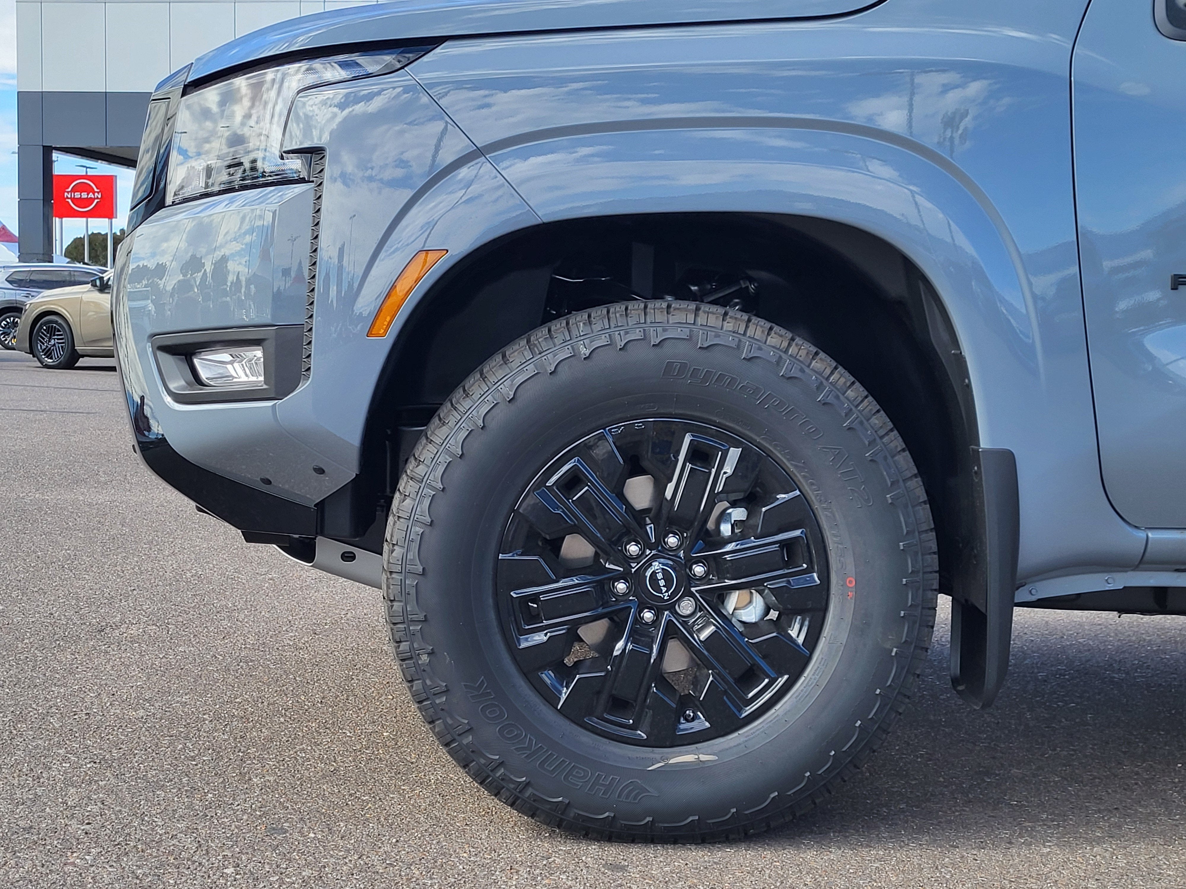 2027 Nissan Frontier Crew Cab 4x4 SV