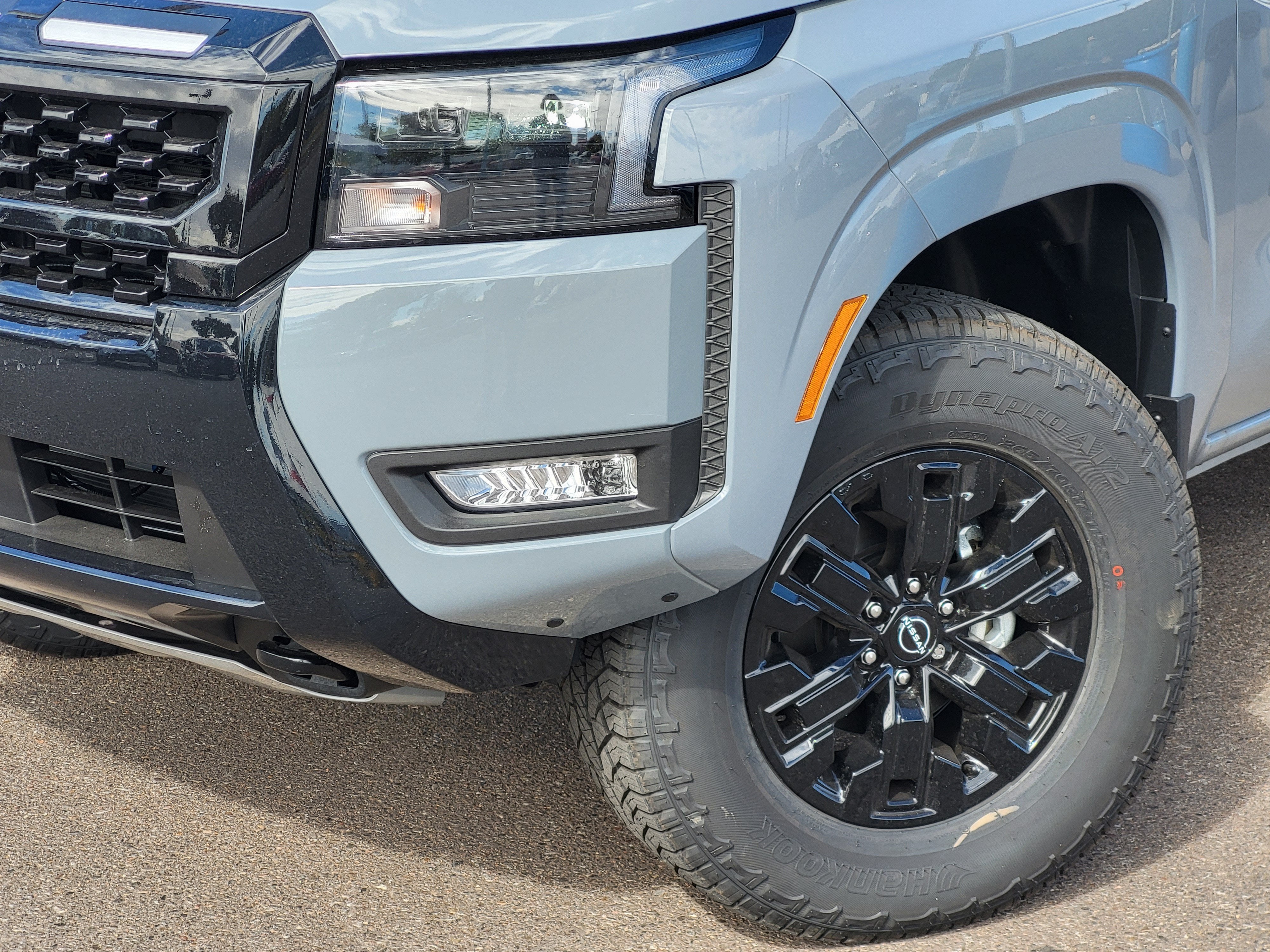 2027 Nissan Frontier Crew Cab 4x4 SV
