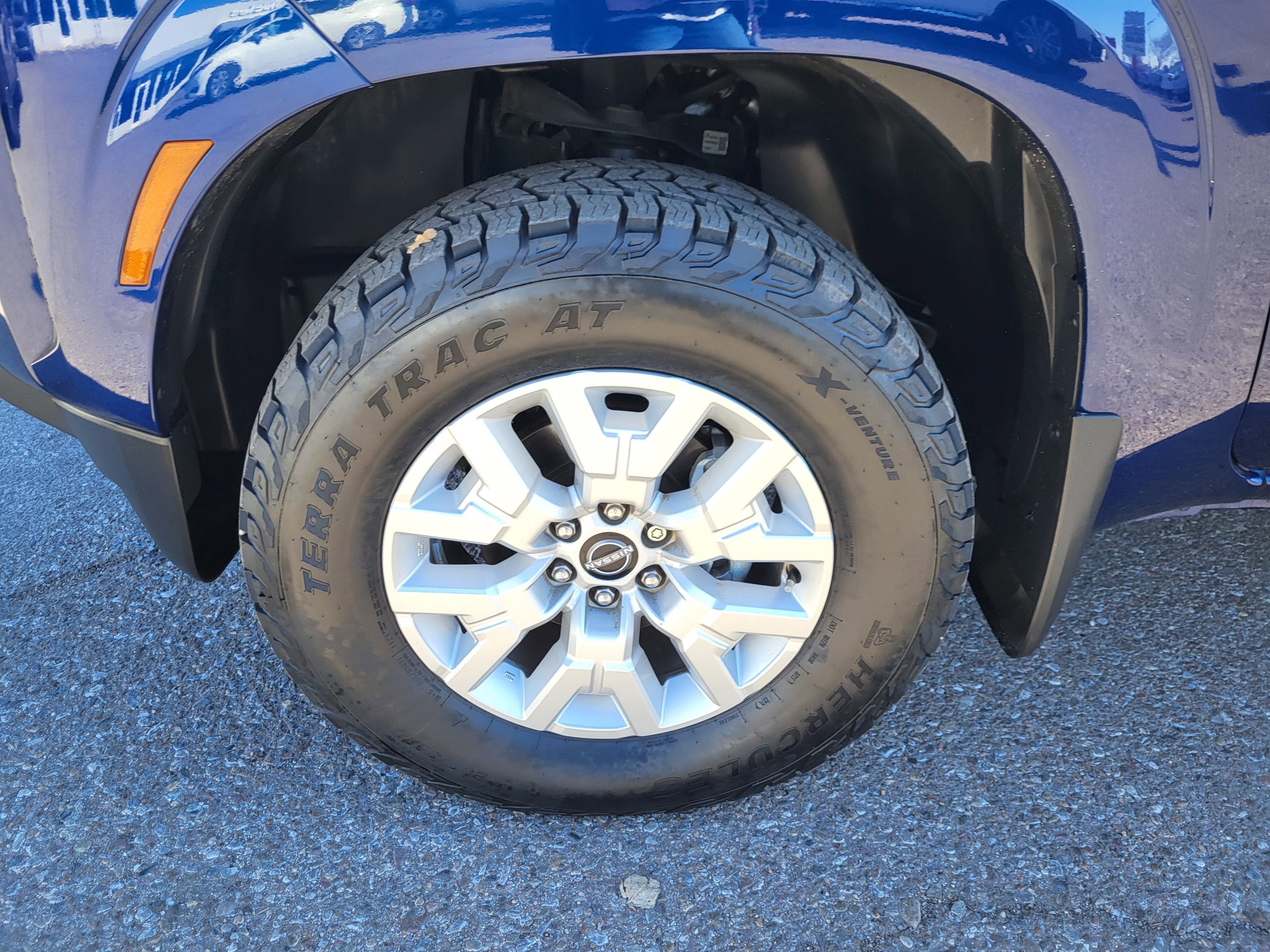 2022 Nissan Frontier SV