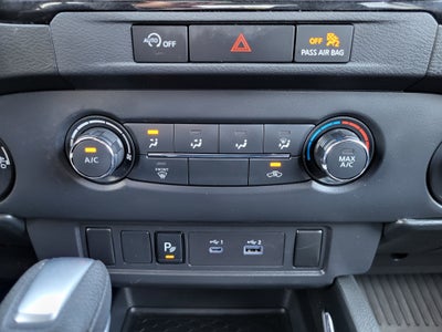 2023 Nissan Frontier SV