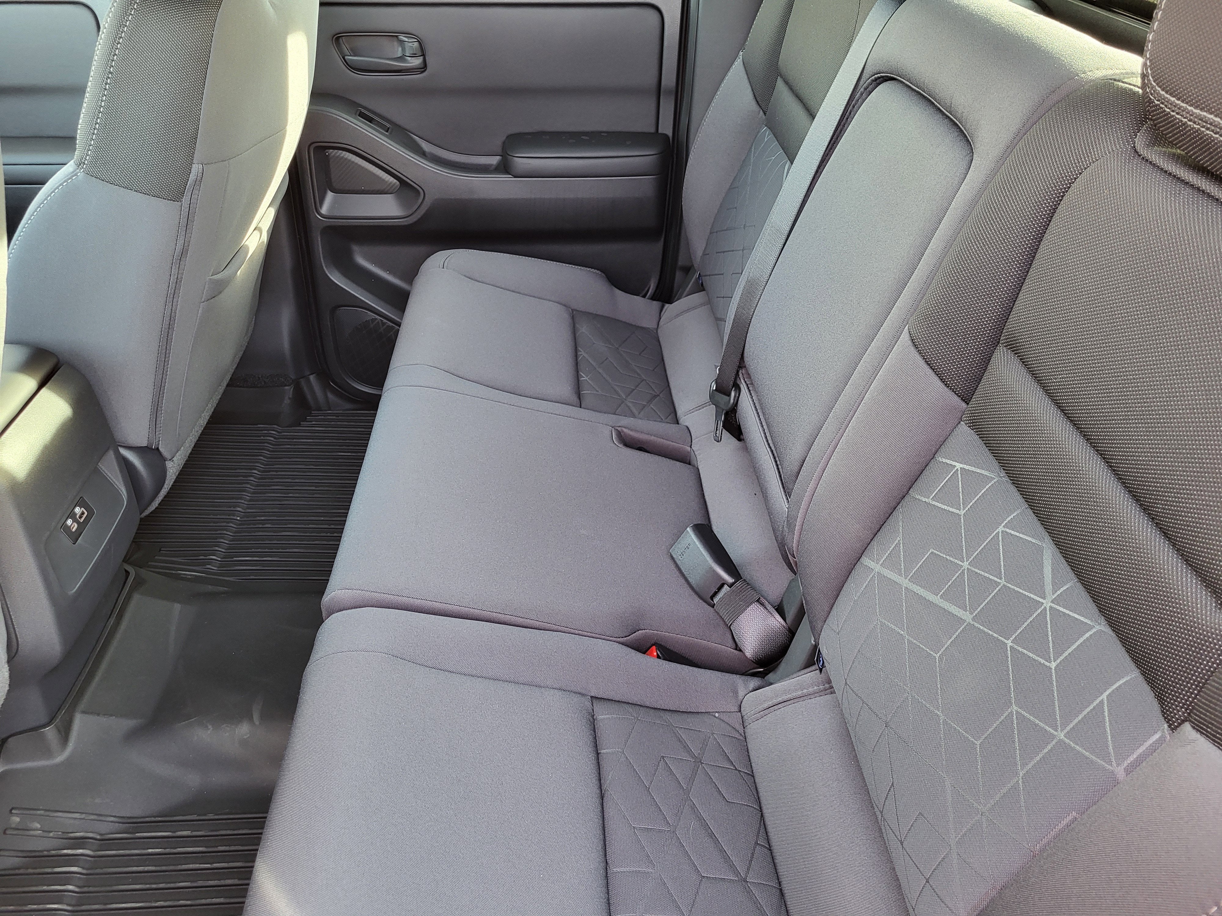 2026 Nissan Frontier Crew Cab 4x4 SV