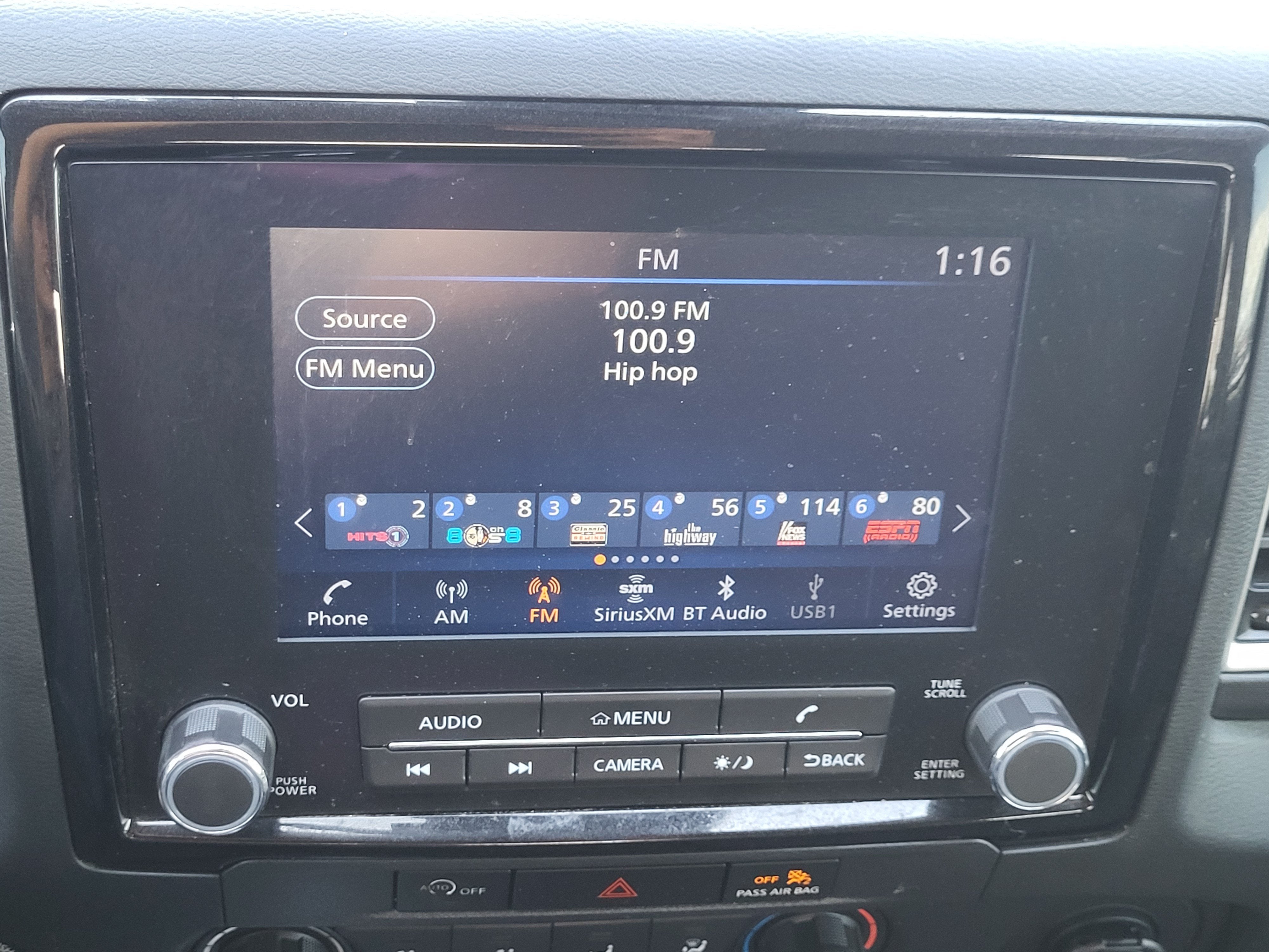 2024 Nissan Frontier SV