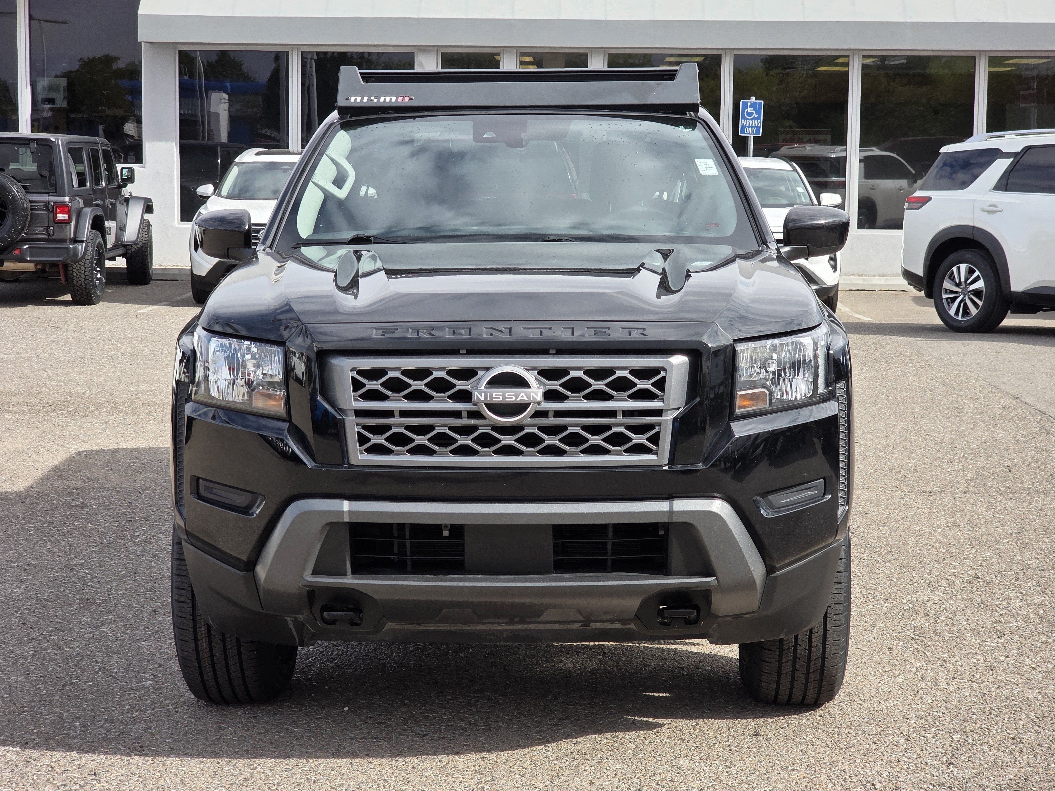 2024 Nissan Frontier SV
