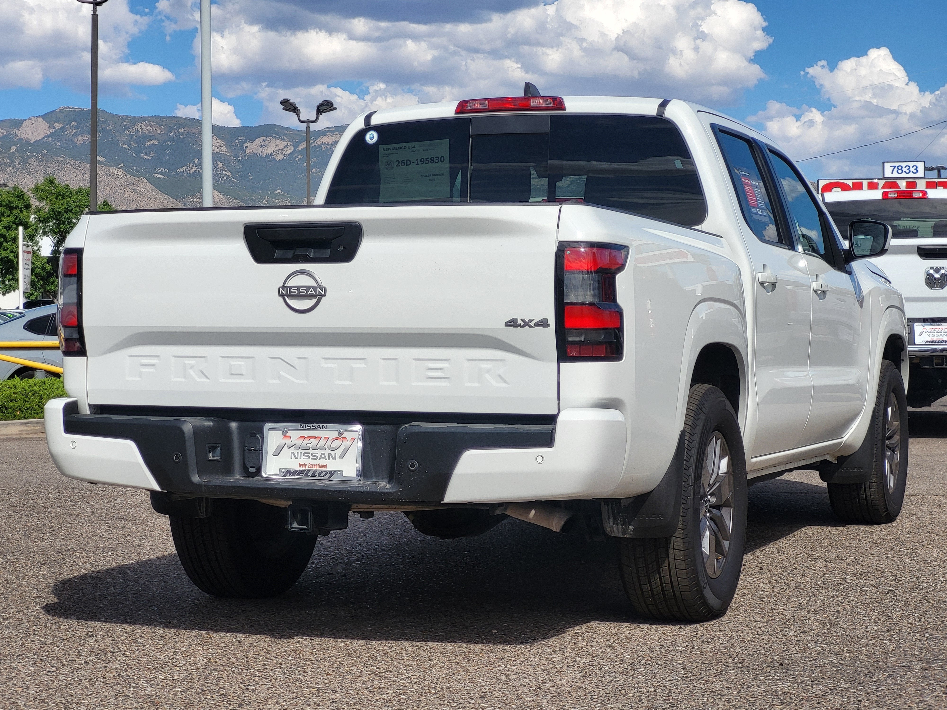 2025 Nissan Frontier SV