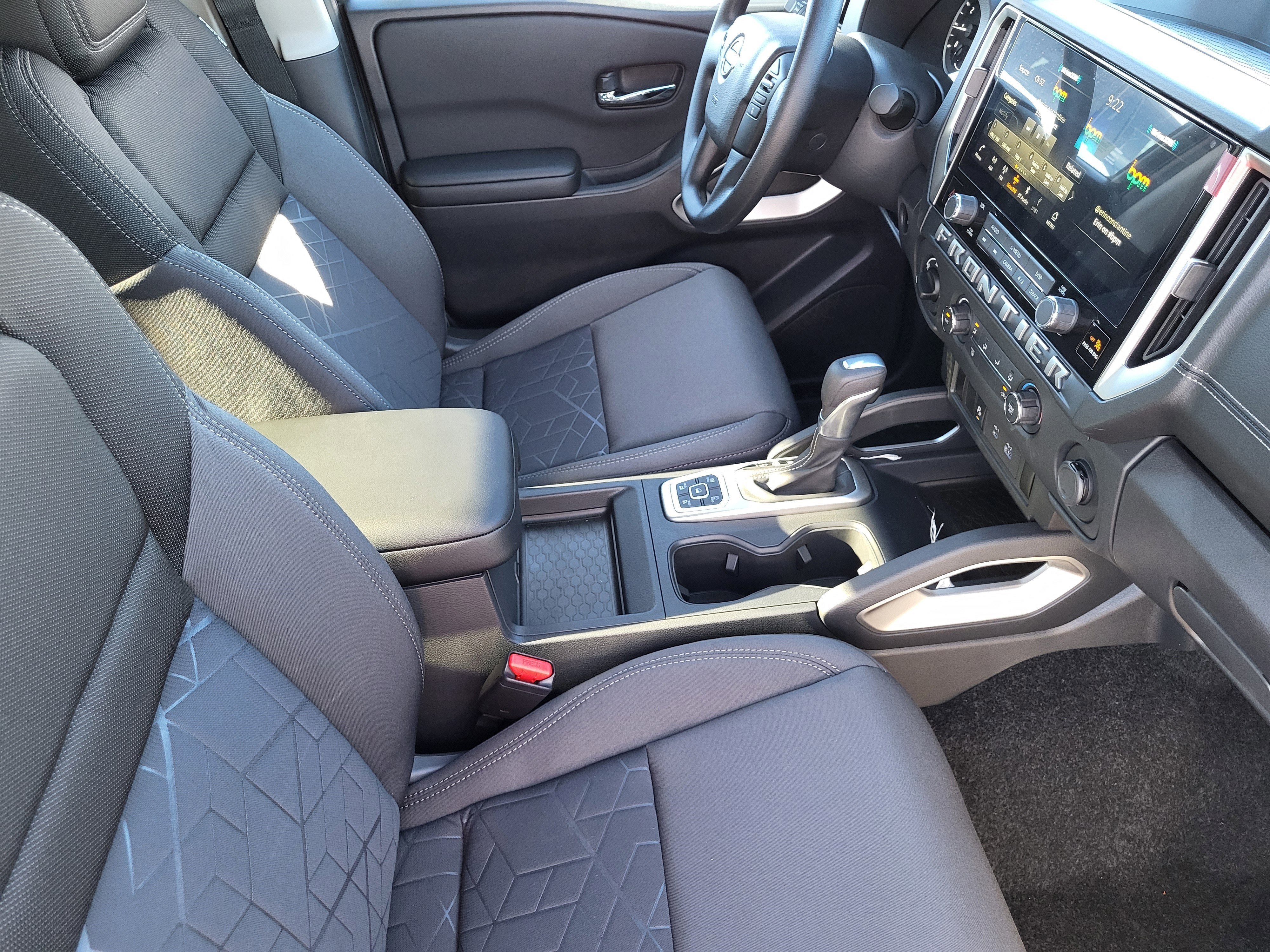 2026 Nissan Frontier Crew Cab 4x4 SV