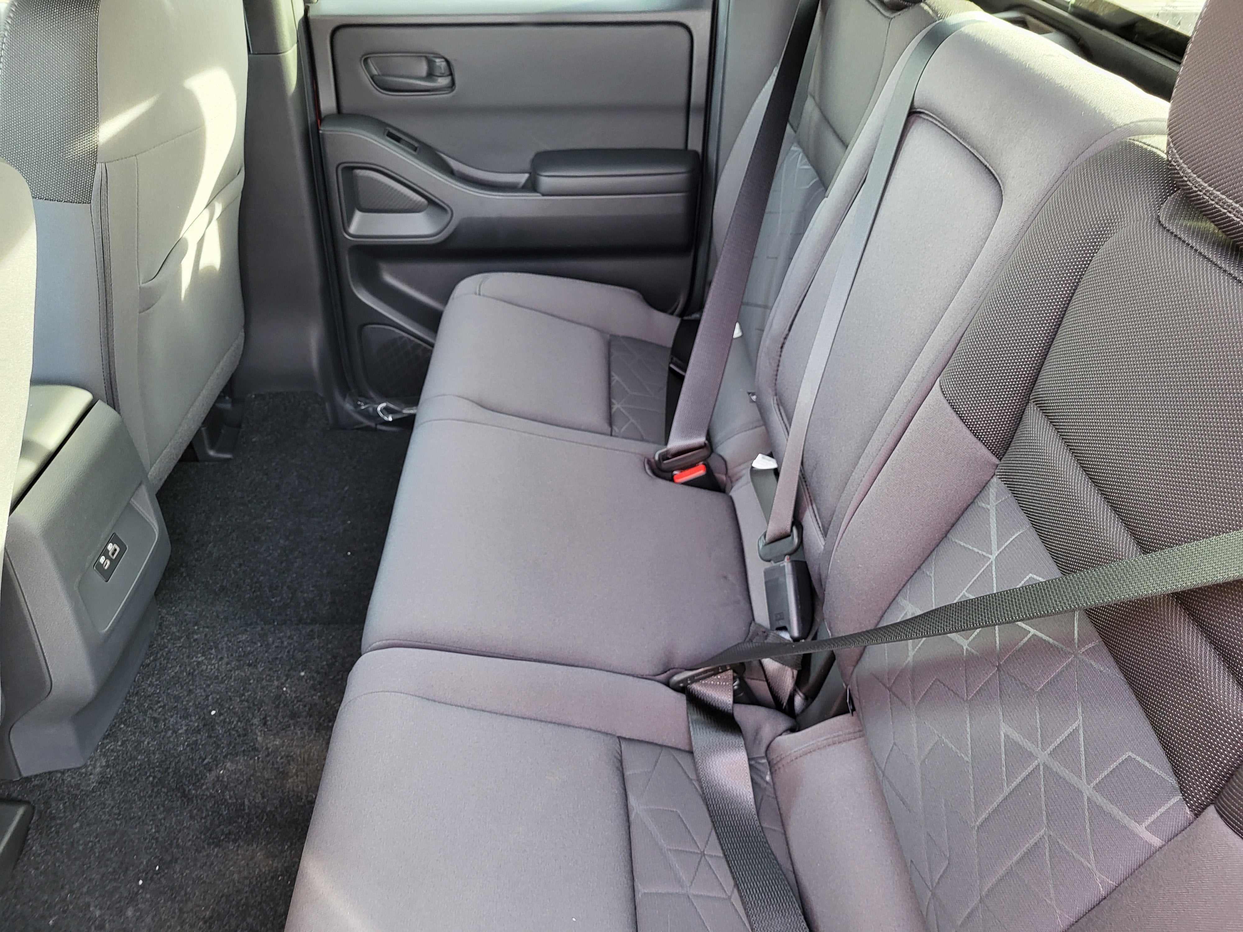 2026 Nissan Frontier Crew Cab 4x4 SV