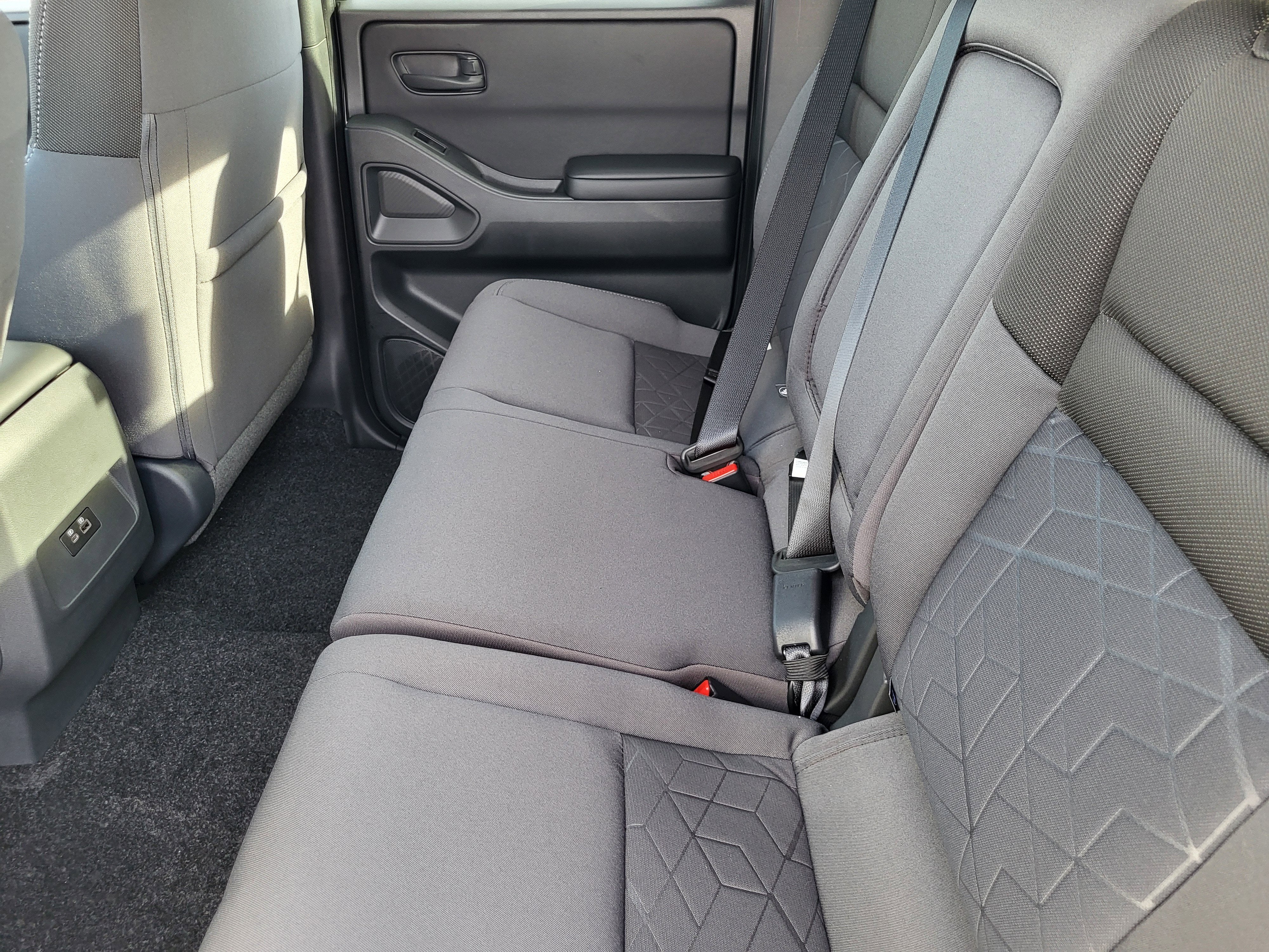 2026 Nissan Frontier Crew Cab 4x4 SV