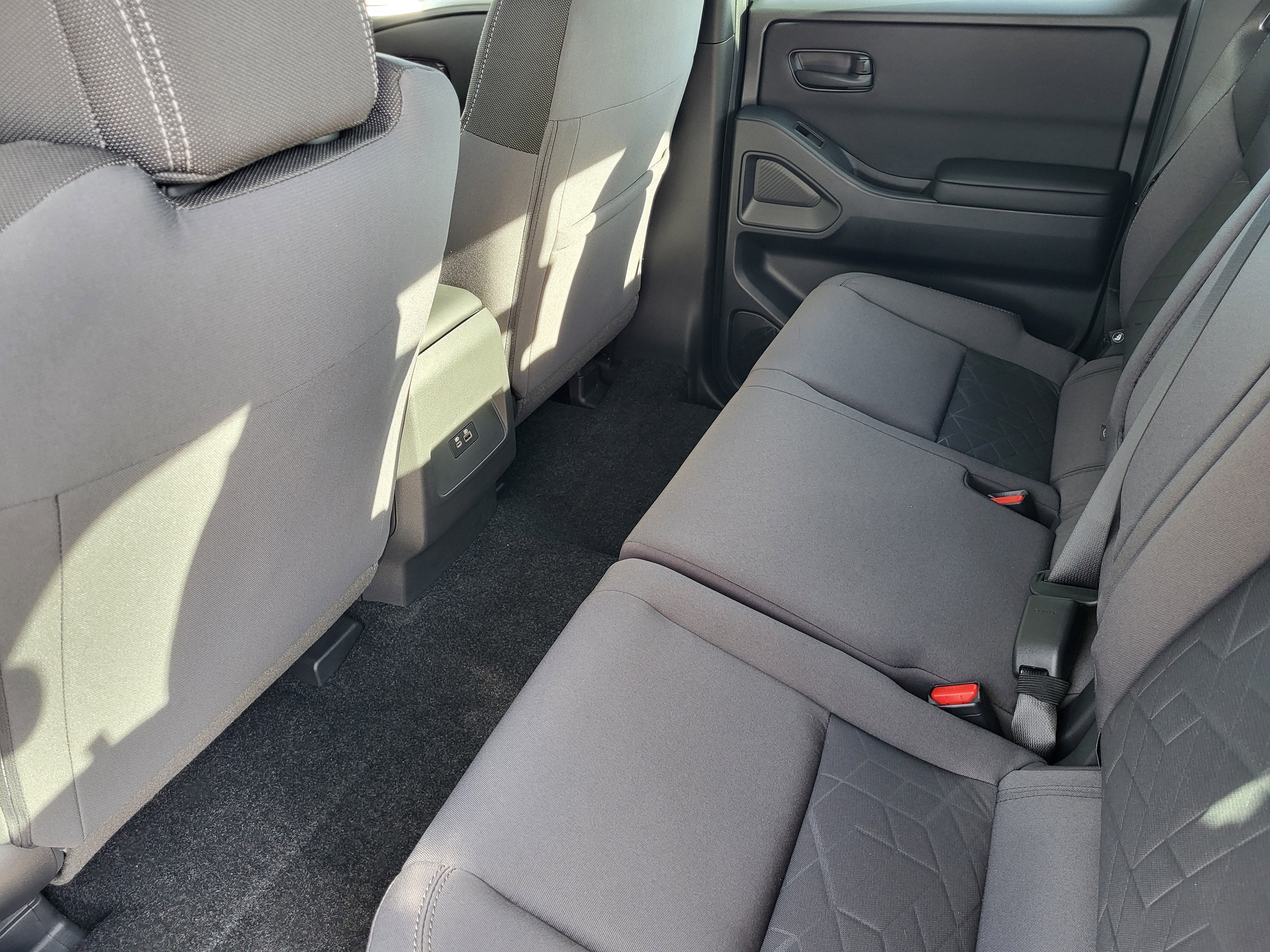 2026 Nissan Frontier Crew Cab 4x4 SV