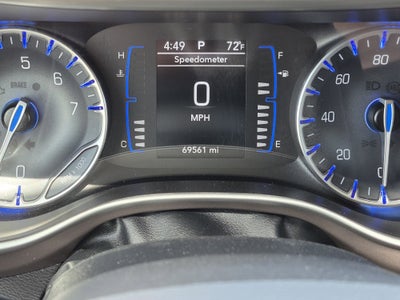2023 Chrysler Voyager LX