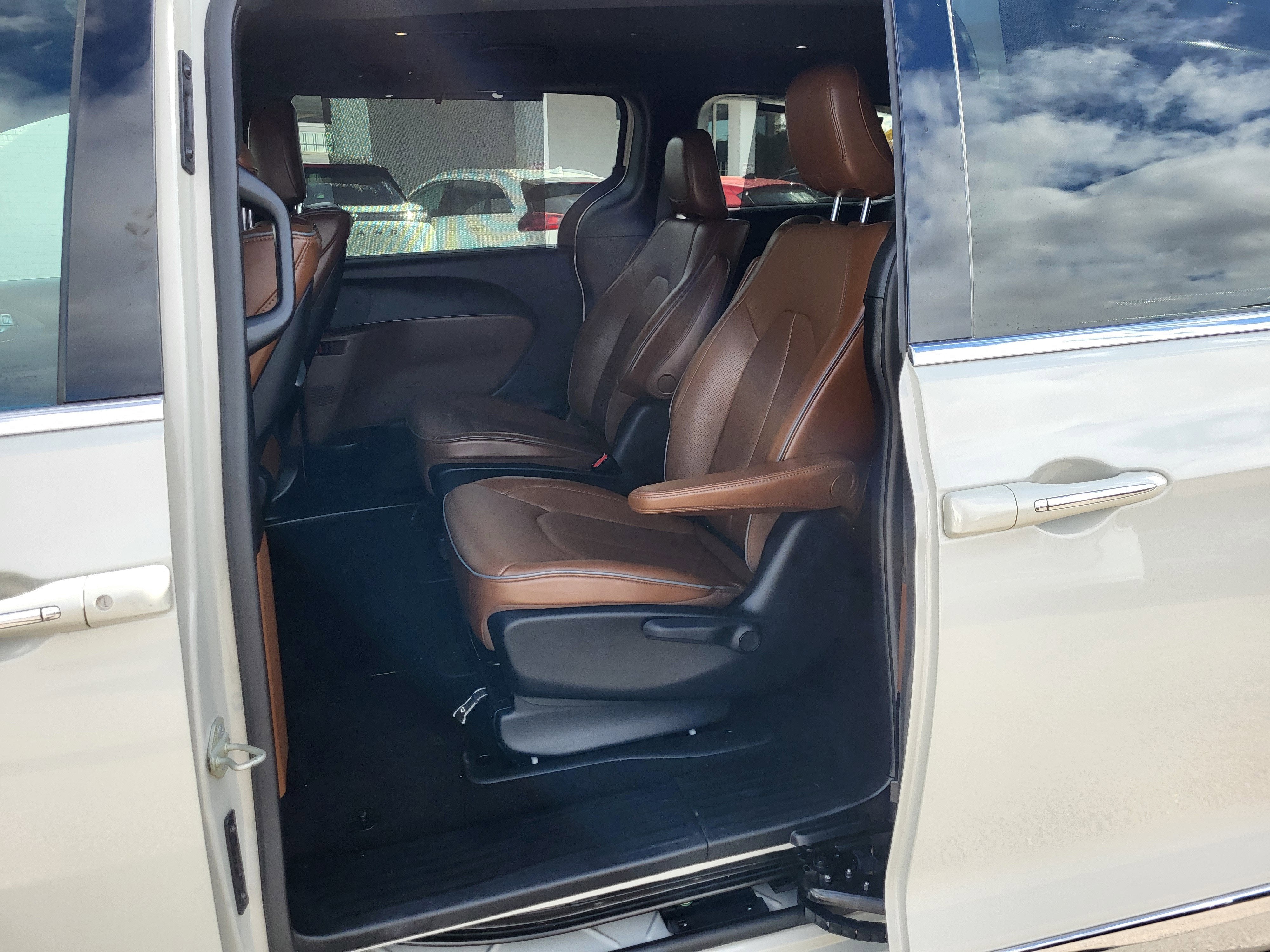 2020 Chrysler Pacifica Hybrid Limited