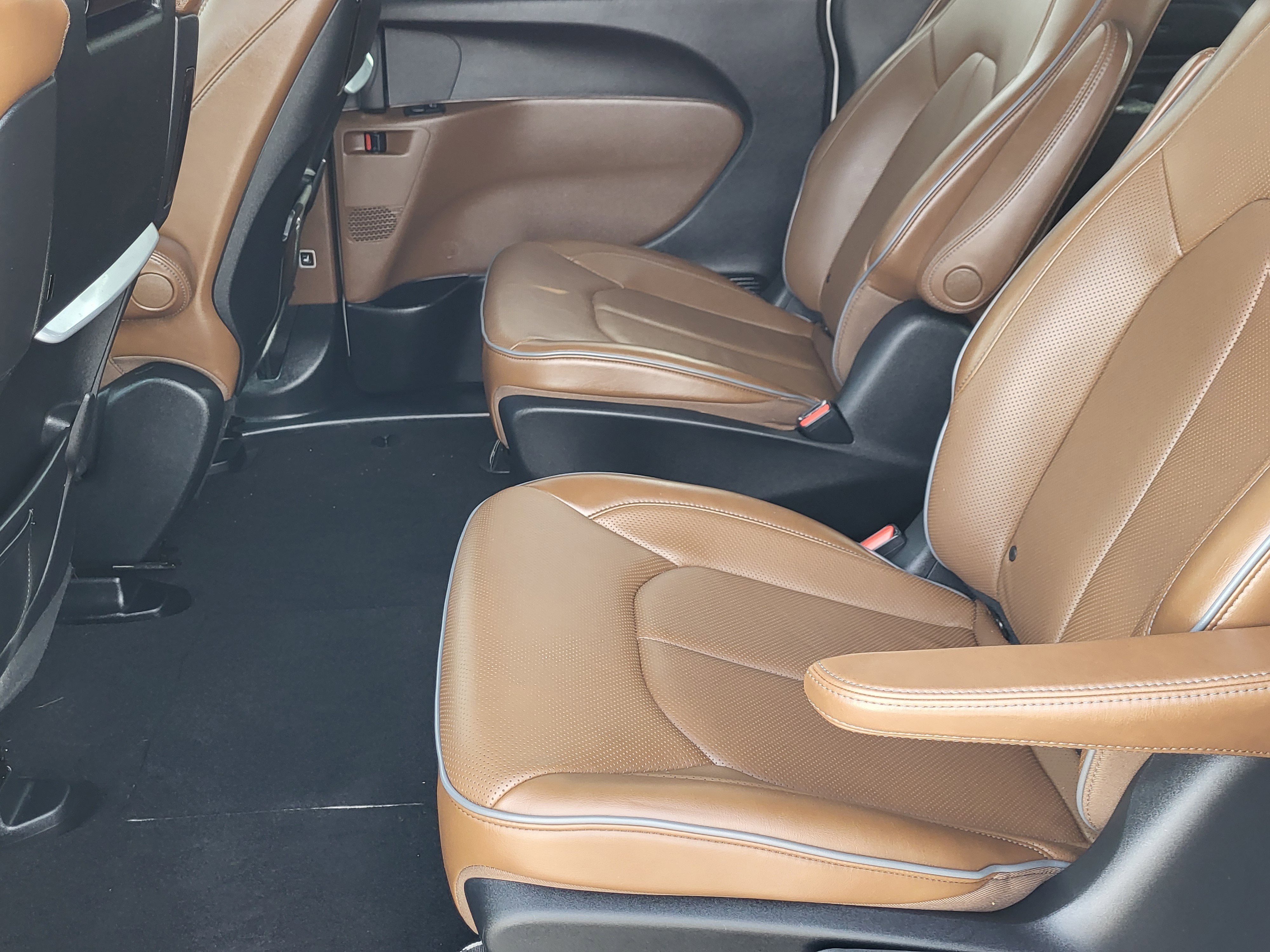 2020 Chrysler Pacifica Hybrid Limited