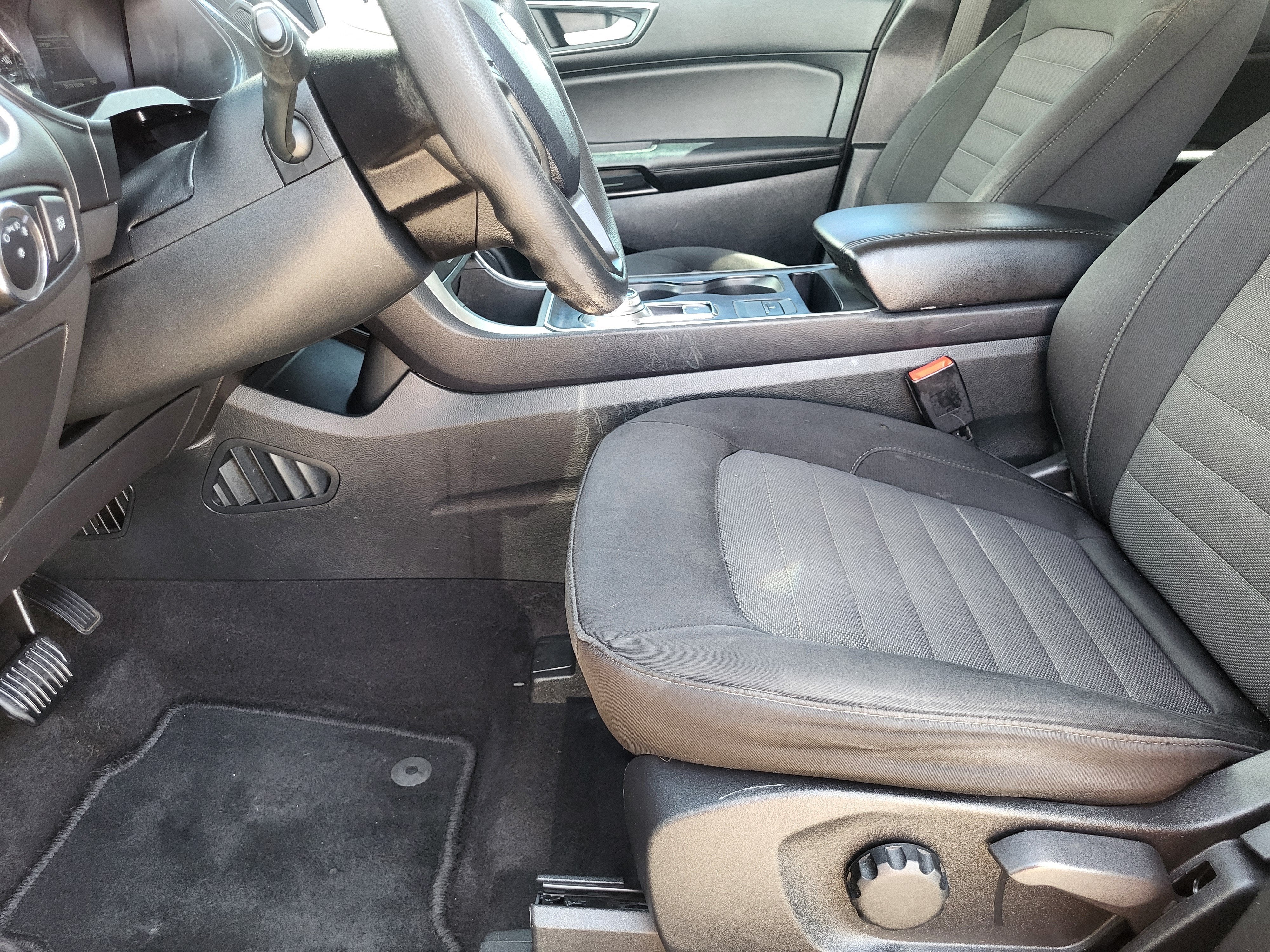 2024 Ford Edge SE
