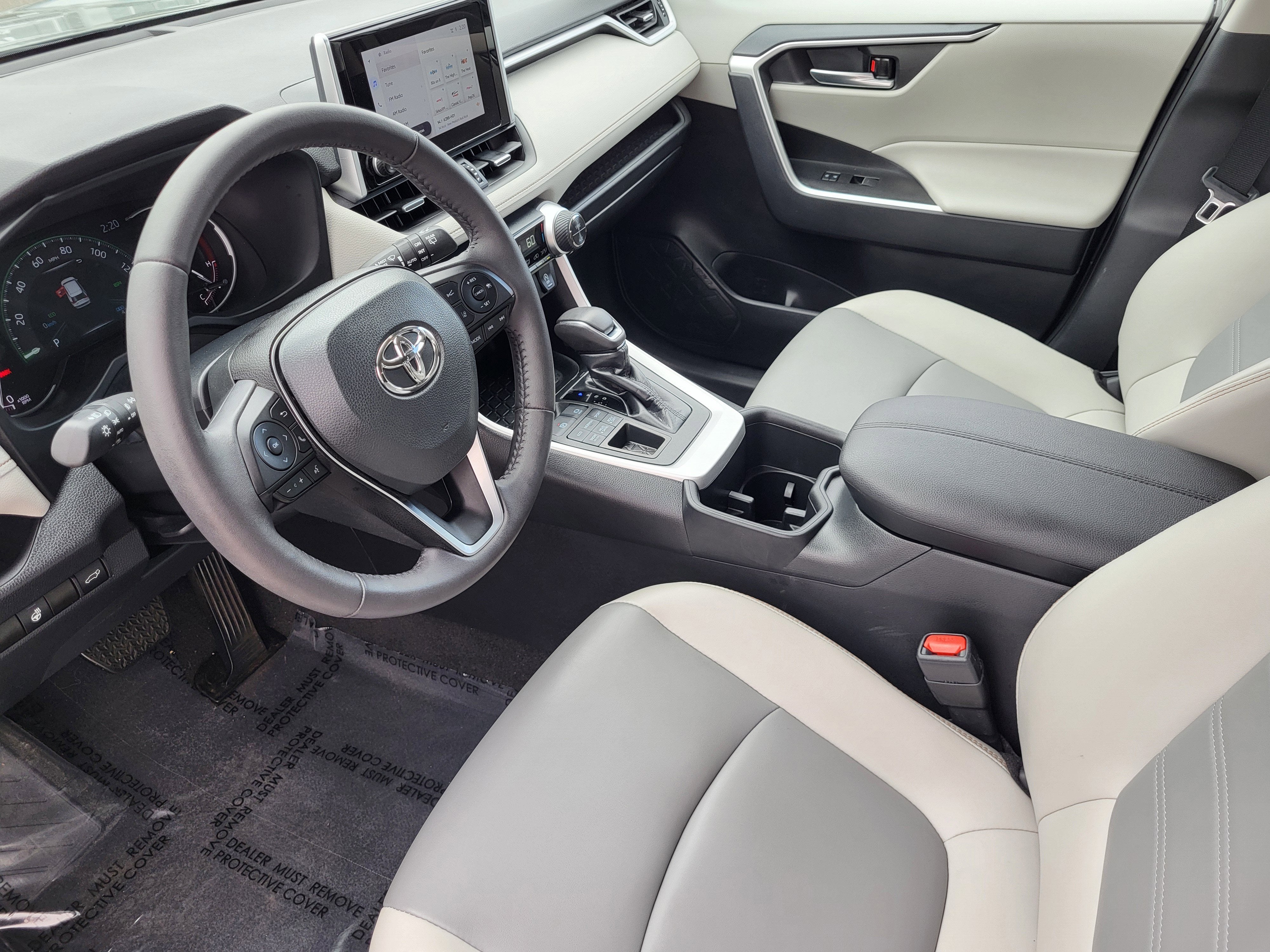 2023 Toyota RAV4 XLE Premium