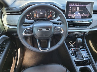 2023 Jeep Compass Latitude Lux