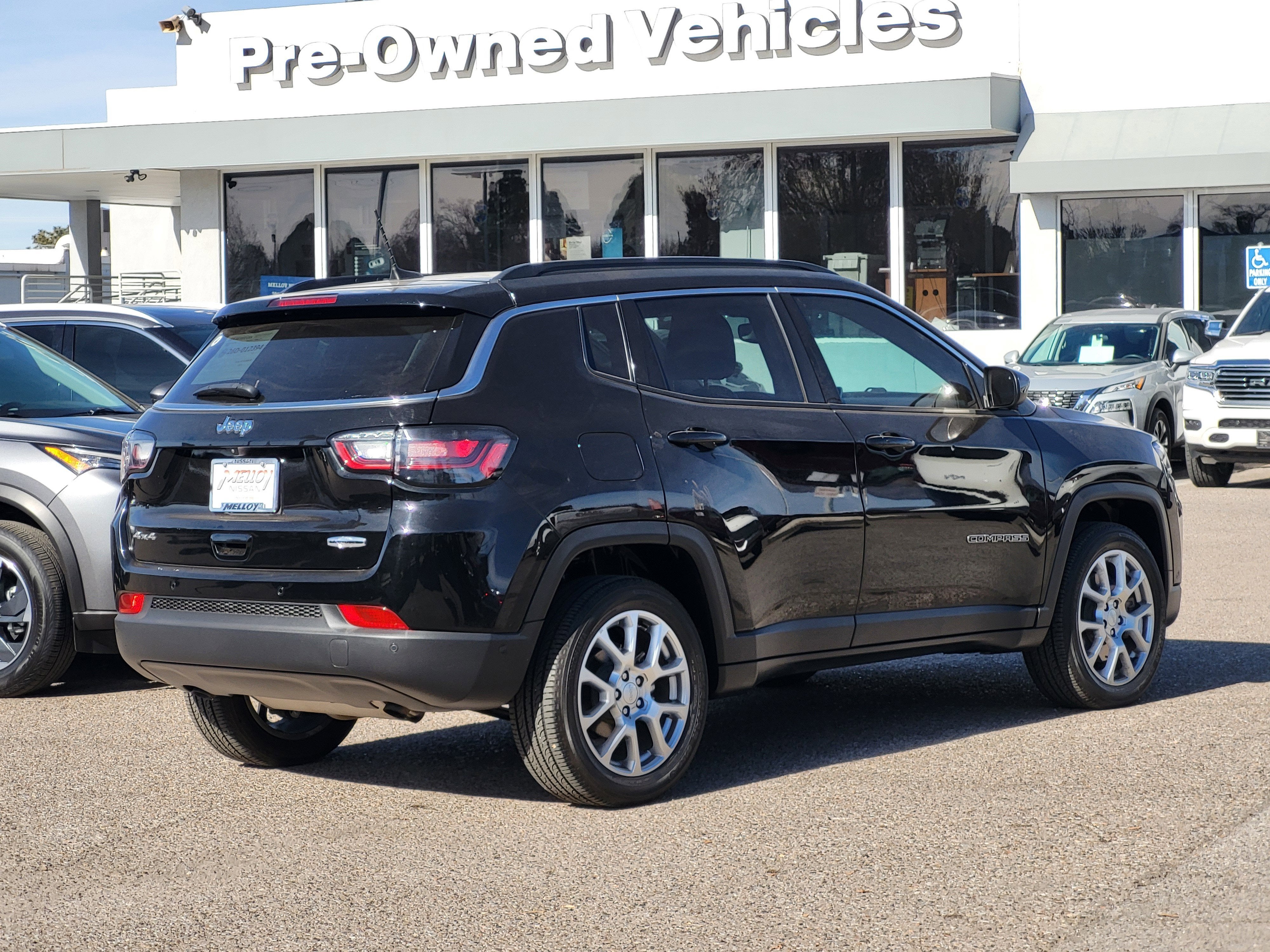 2023 Jeep Compass Latitude Lux