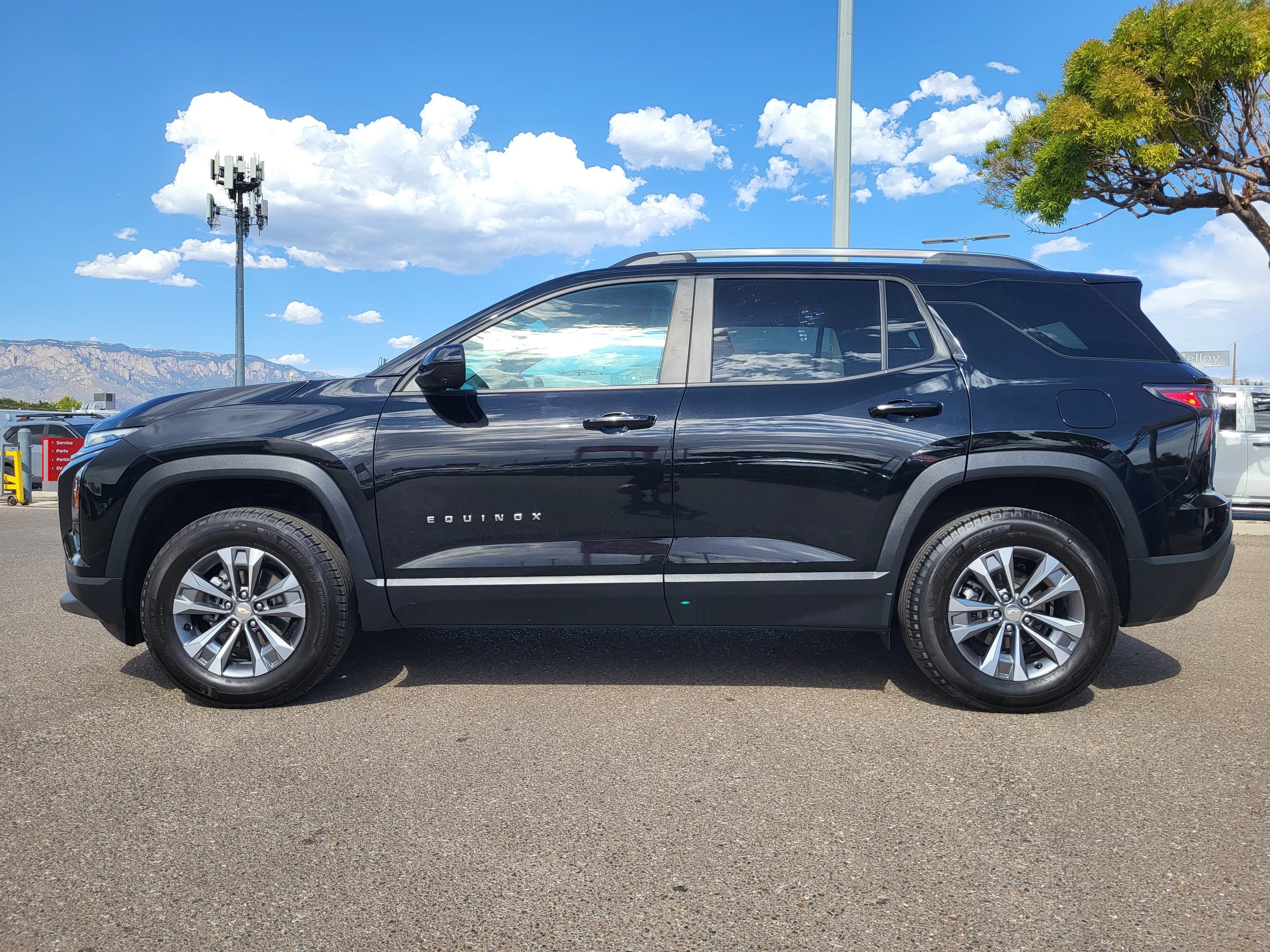 2025 Chevrolet Equinox AWD LT