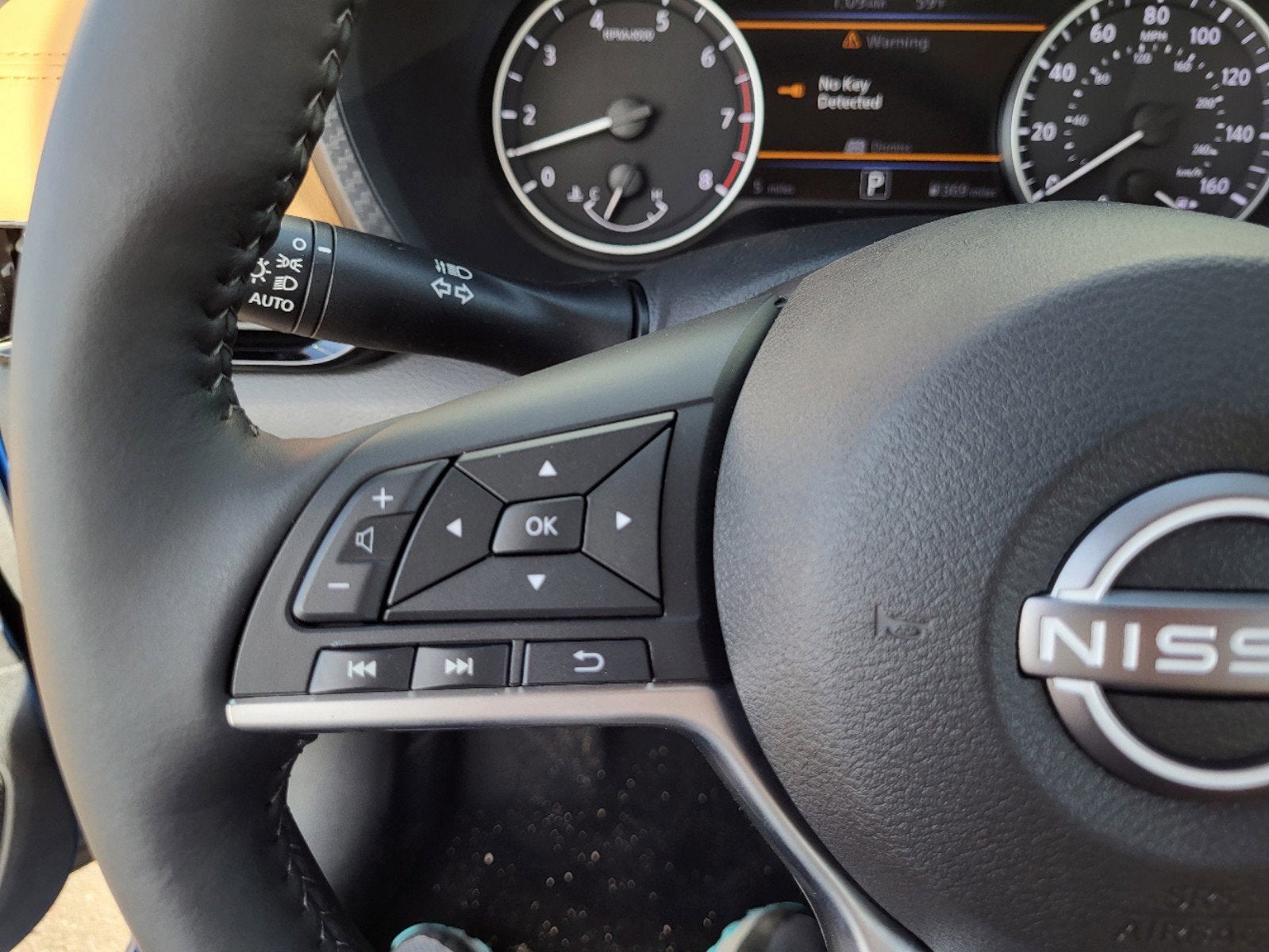 2025 Nissan Sentra SV CVT