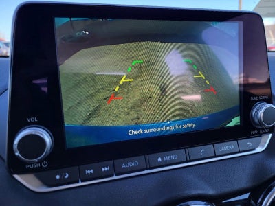 2025 Nissan Sentra SV CVT