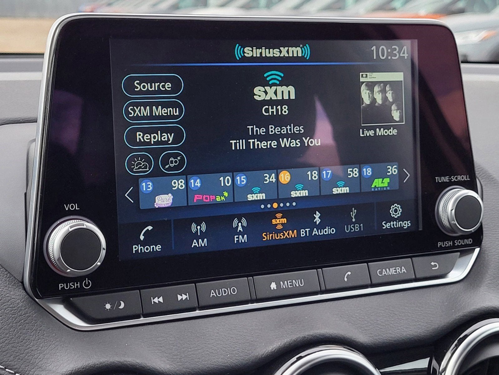 2025 Nissan Sentra SV CVT