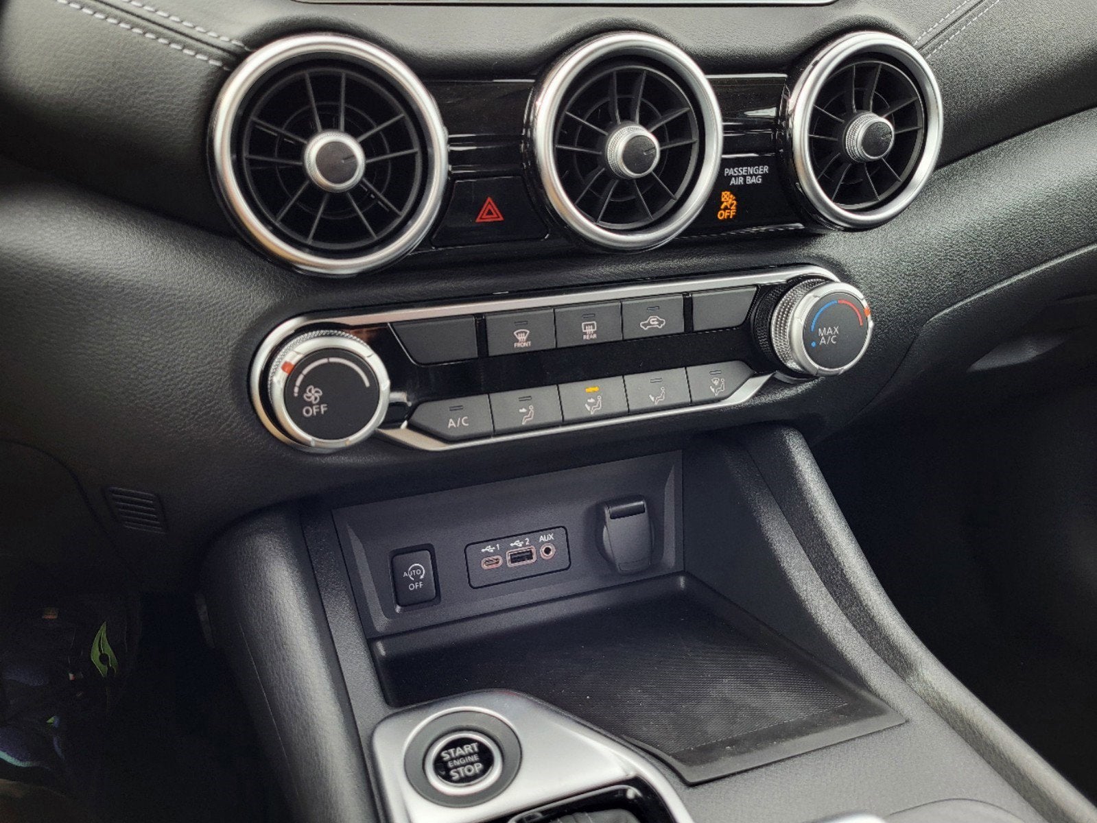 2025 Nissan Sentra SV CVT