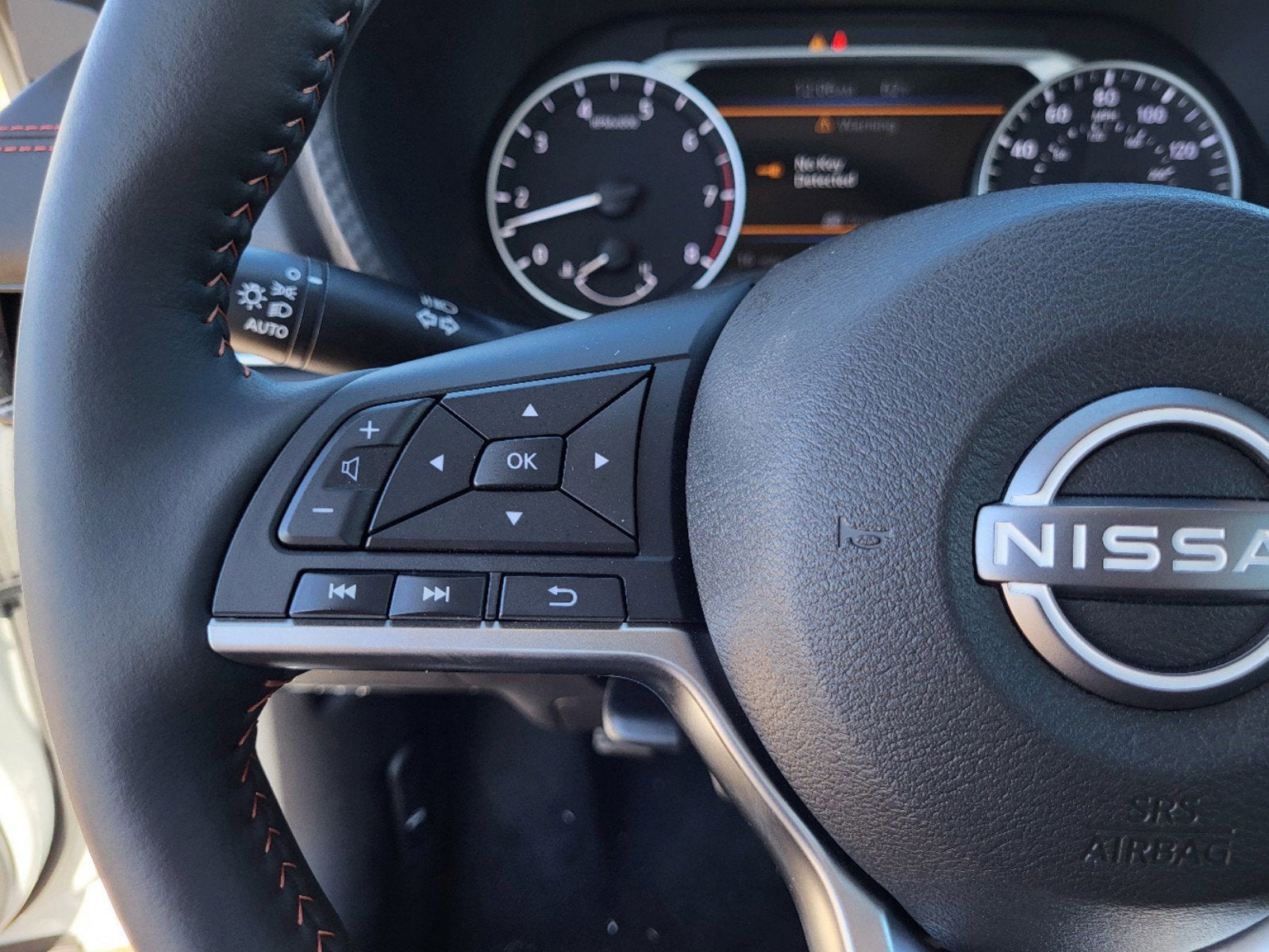 2025 Nissan Sentra SR CVT